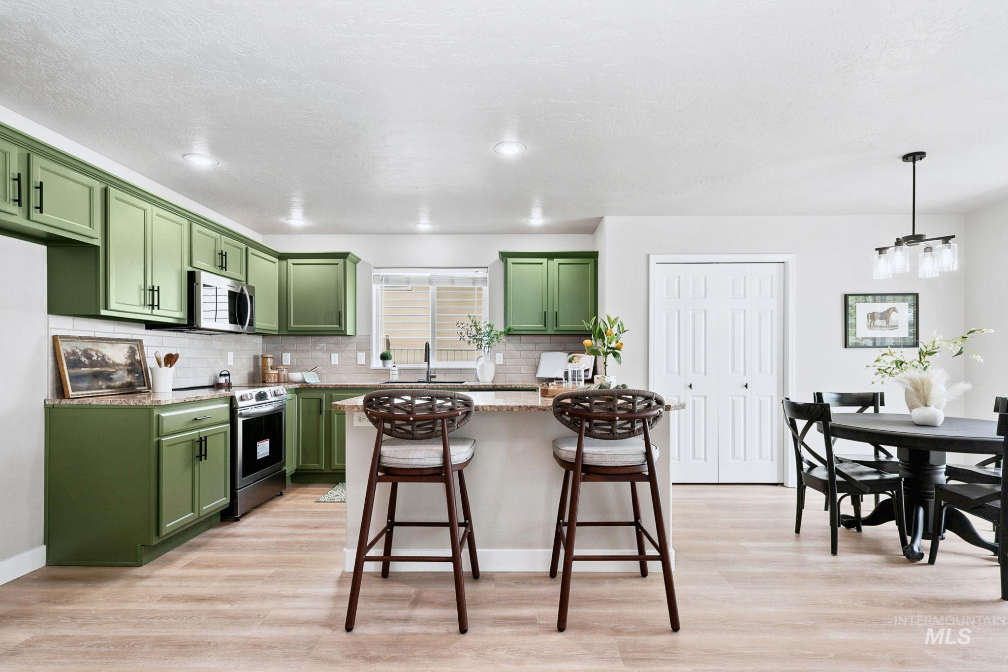 2890 NW 11th Avenue, Meridian, Idaho 83646, 4 Bedrooms, 2.5 Bathrooms, Residential For Sale, Price $649,000,MLS 98991901