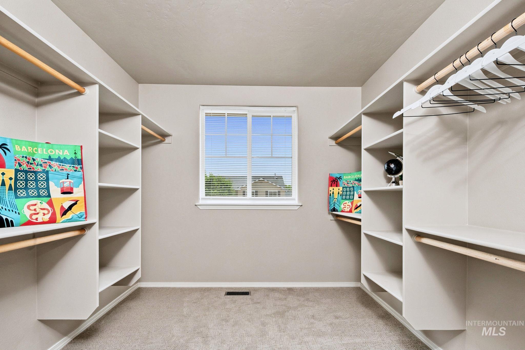 2890 NW 11th Avenue, Meridian, Idaho 83646, 4 Bedrooms, 2.5 Bathrooms, Residential For Sale, Price $649,000,MLS 98991901
