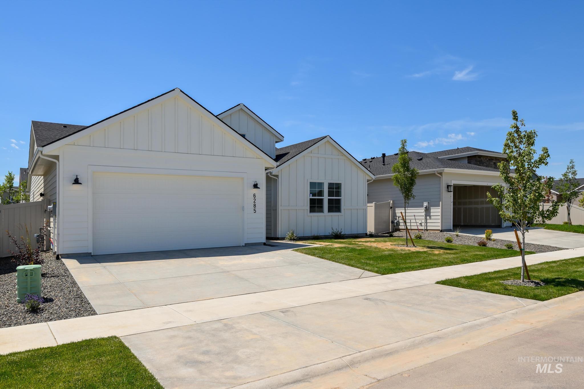 6285 W Snow Currant St, Meridian, Idaho 83646, 3 Bedrooms, 2 Bathrooms, Residential For Sale, Price $559,000, 98991902