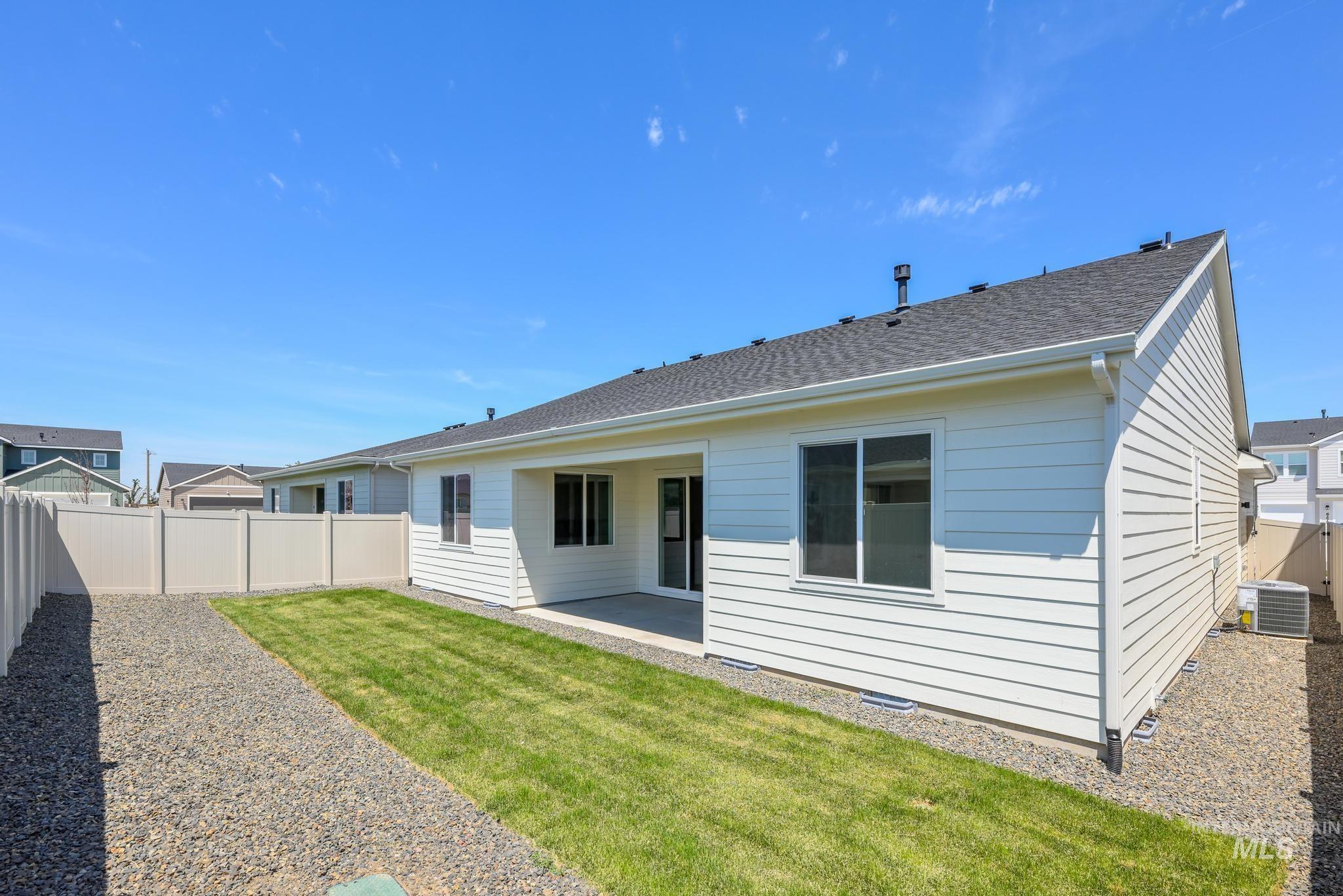 6285 W Snow Currant St, Meridian, Idaho 83646, 3 Bedrooms, 2 Bathrooms, Residential For Sale, Price $559,000, 98991902