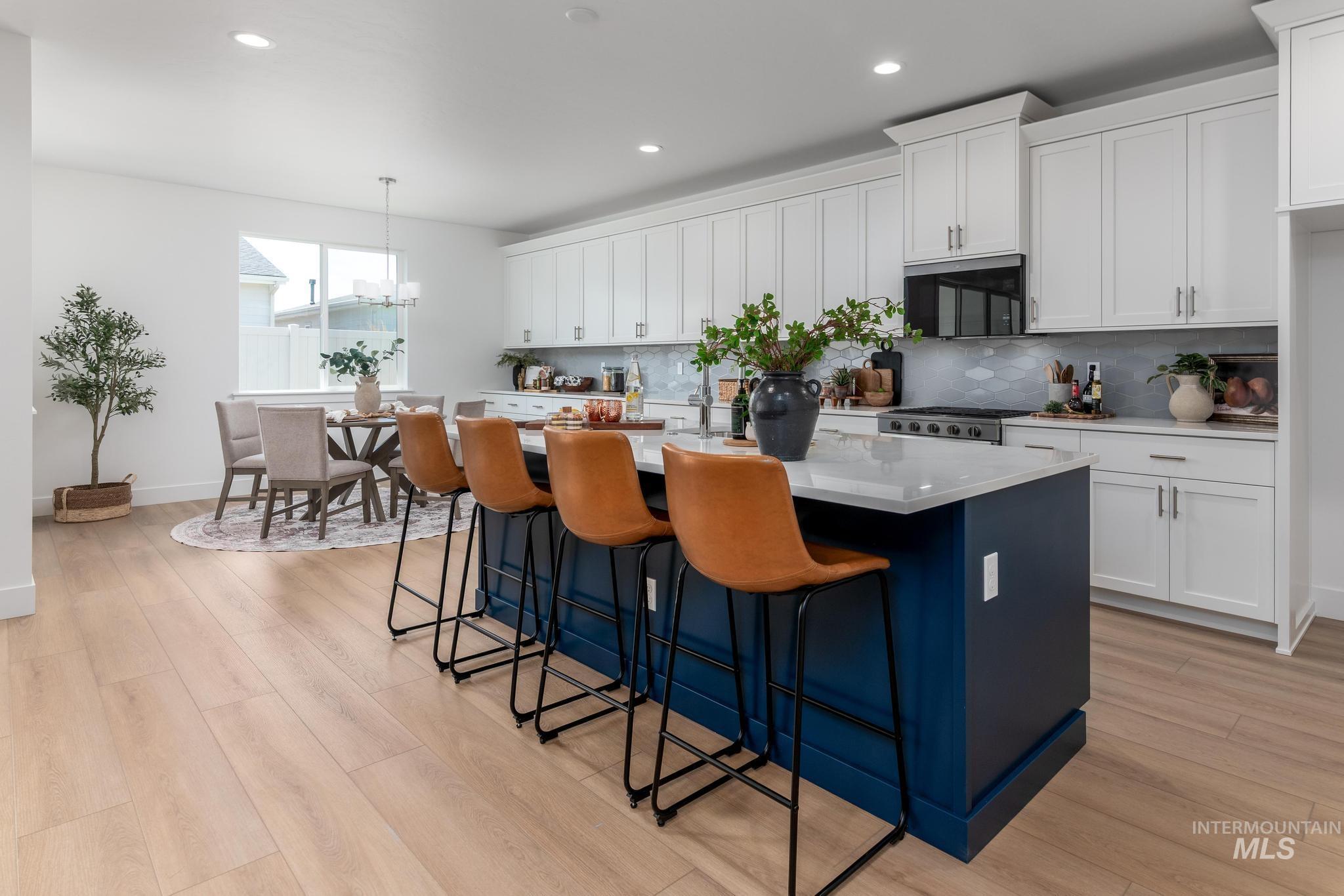 6285 W Snow Currant St, Meridian, Idaho 83646, 3 Bedrooms, 2 Bathrooms, Residential For Sale, Price $559,000, 98991902