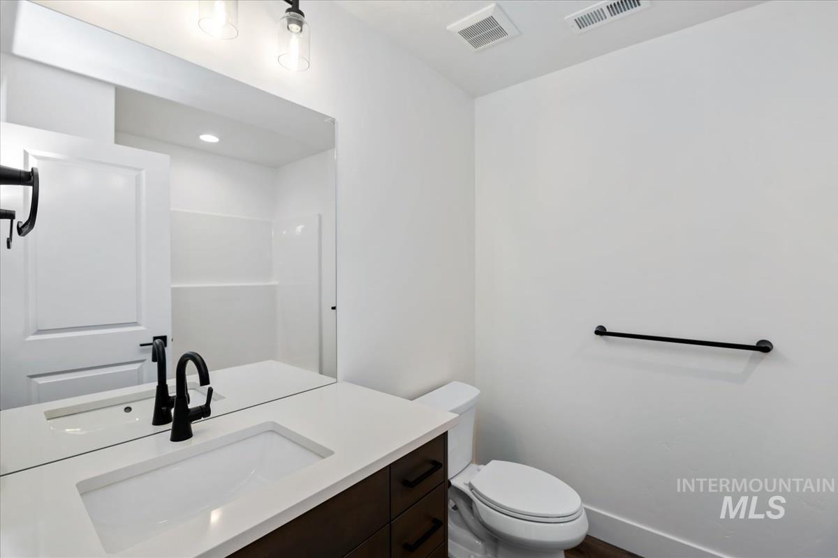 752 S Calhoun Ln., Star, Idaho 83669, 3 Bedrooms, 2.5 Bathrooms, Residential For Sale, Price $404,880, 98991904