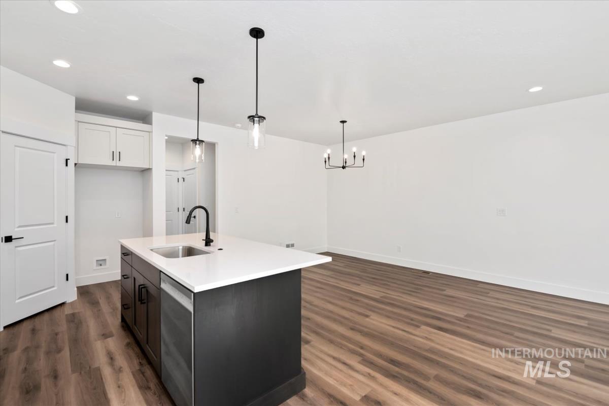 752 S Calhoun Ln., Star, Idaho 83669, 3 Bedrooms, 2.5 Bathrooms, Residential For Sale, Price $404,880, 98991904