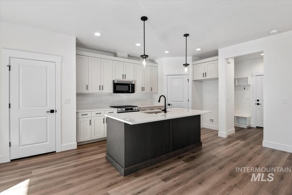 752 S Calhoun Ln., Star, Idaho 83669, 3 Bedrooms, 2.5 Bathrooms, Residential For Sale, Price $404,880, 98991904