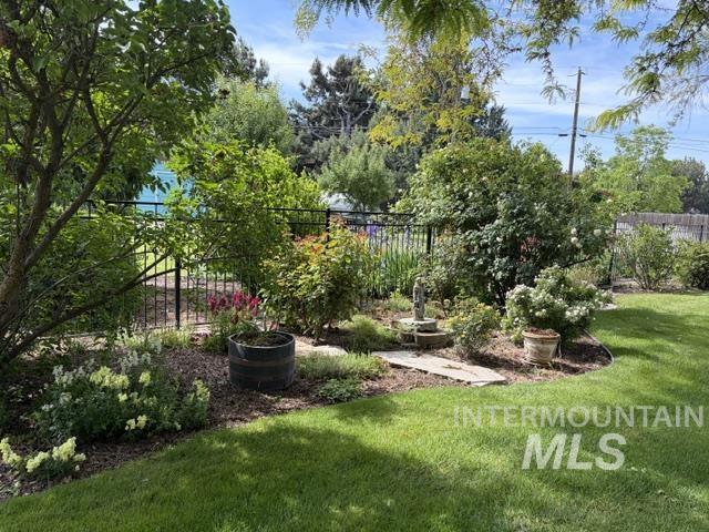 7201 W El Caballo Dr, Boise, Idaho 83704-7323, 4 Bedrooms, 2.5 Bathrooms, Residential For Sale, Price $799,900, 98991908