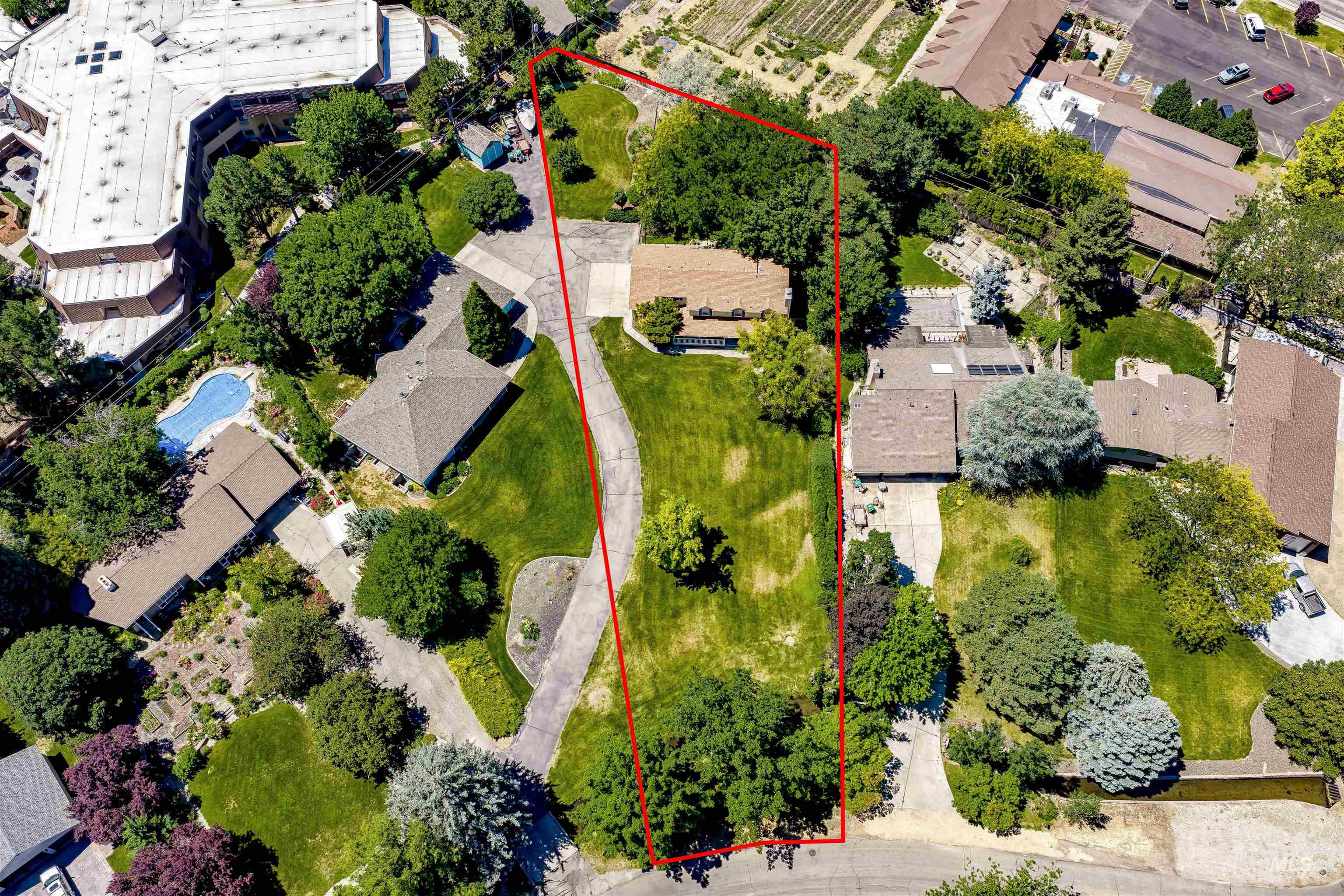 7201 W El Caballo Dr, Boise, Idaho 83704-7323, 4 Bedrooms, 2.5 Bathrooms, Residential For Sale, Price $799,900, 98991908