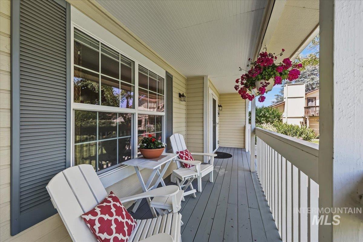 7201 W El Caballo Dr, Boise, Idaho 83704-7323, 4 Bedrooms, 2.5 Bathrooms, Residential For Sale, Price $799,900, 98991908