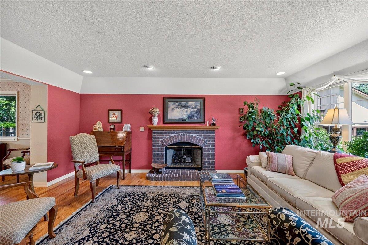 7201 W El Caballo Dr, Boise, Idaho 83704-7323, 4 Bedrooms, 2.5 Bathrooms, Residential For Sale, Price $799,900, 98991908