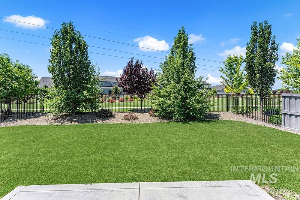 18415 Hush Creek Way, Nampa, Idaho 83687, 3 Bedrooms, 2 Bathrooms, Residential For Sale, Price $439,900, 98991909