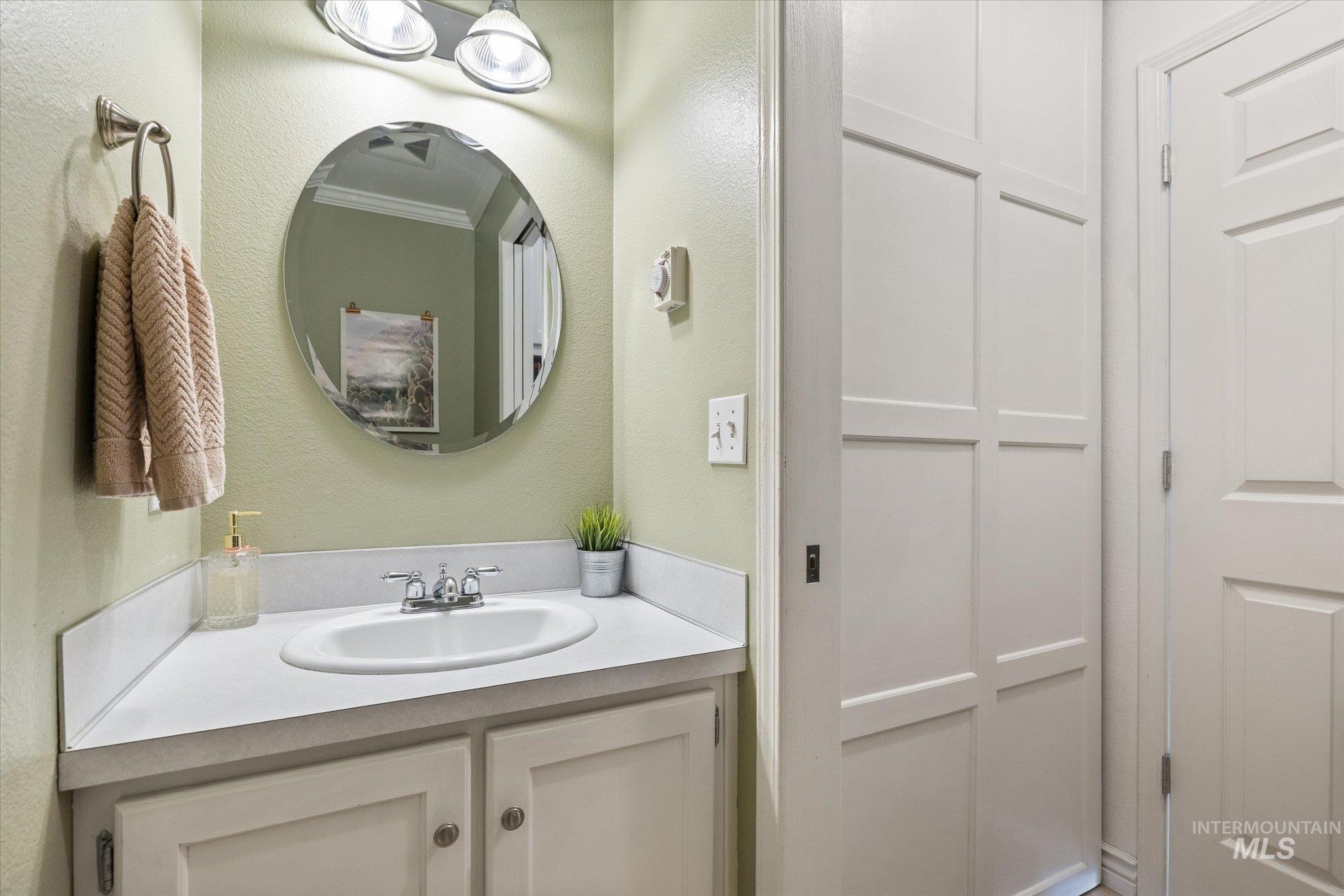 4311 W Holmes St., Boise, Idaho 83706, 2 Bedrooms, 1.5 Bathrooms, Residential For Sale, Price $399,000, 98991911