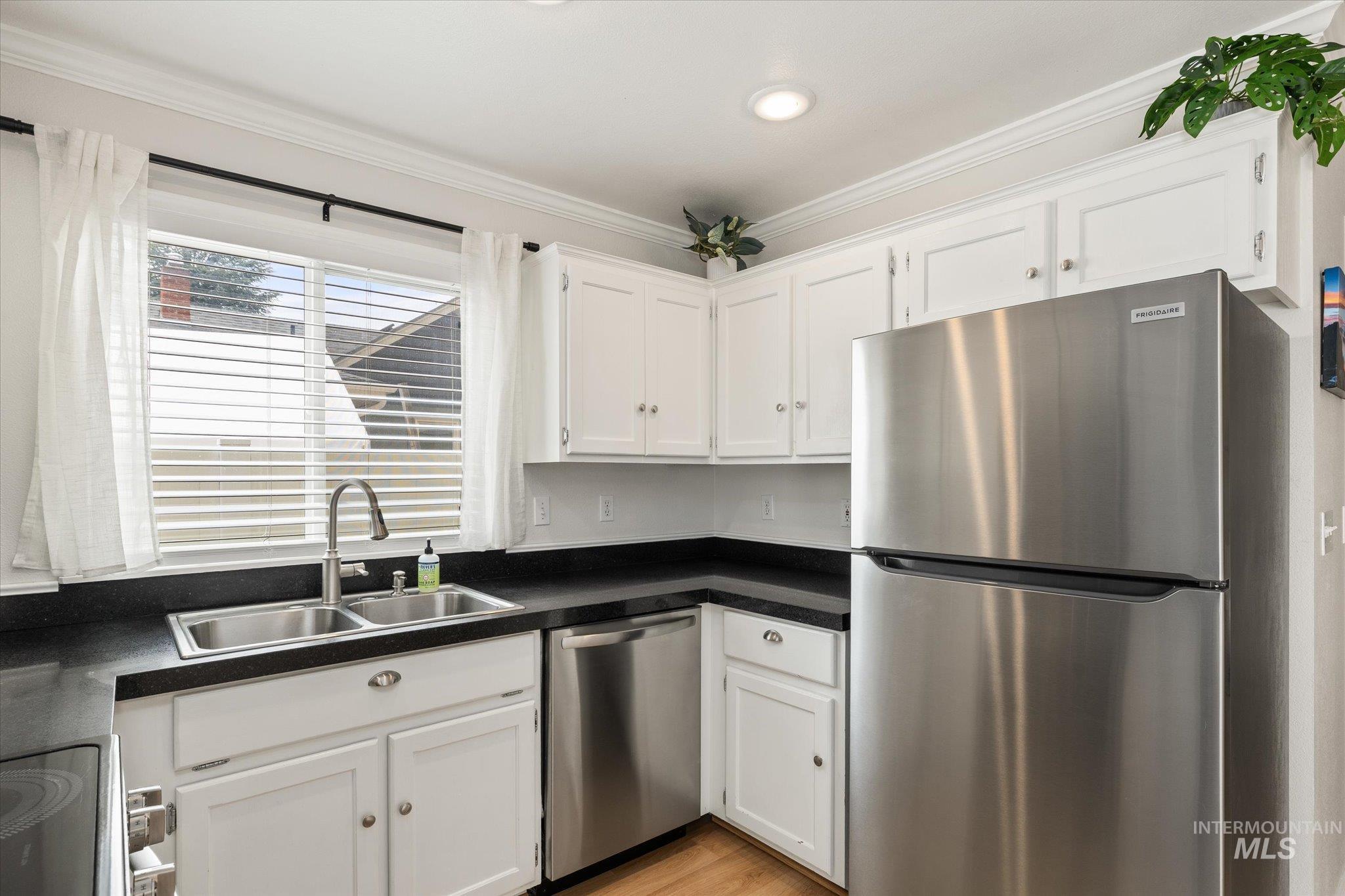 4311 W Holmes St., Boise, Idaho 83706, 2 Bedrooms, 1.5 Bathrooms, Residential For Sale, Price $399,000, 98991911