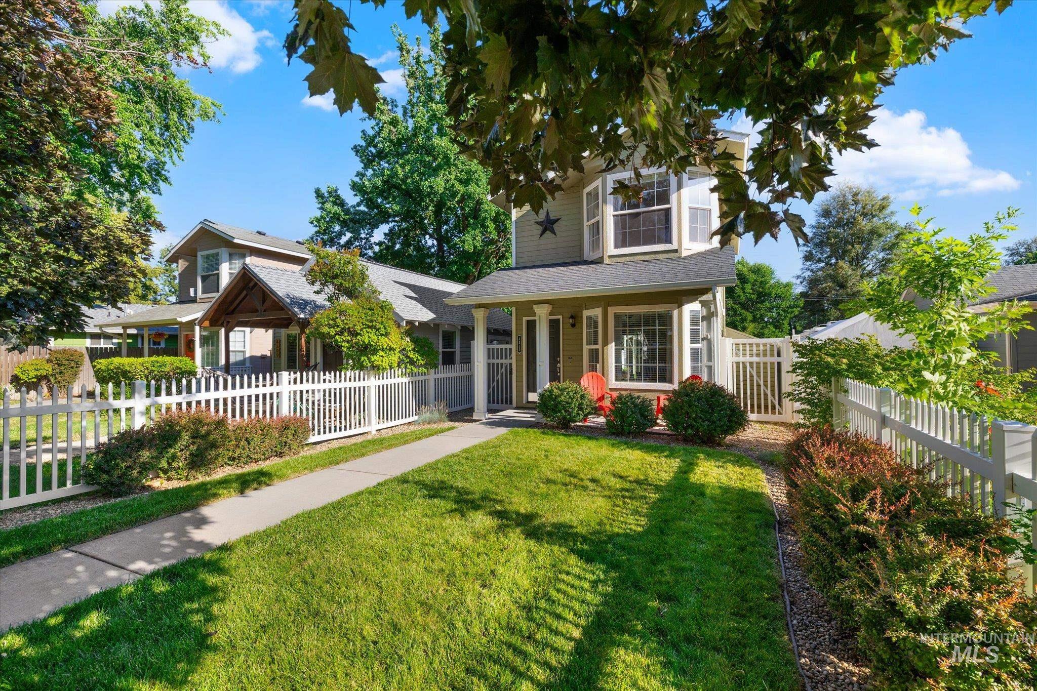 4311 W Holmes St., Boise, Idaho 83706, 2 Bedrooms, 1.5 Bathrooms, Residential For Sale, Price $399,000, 98991911