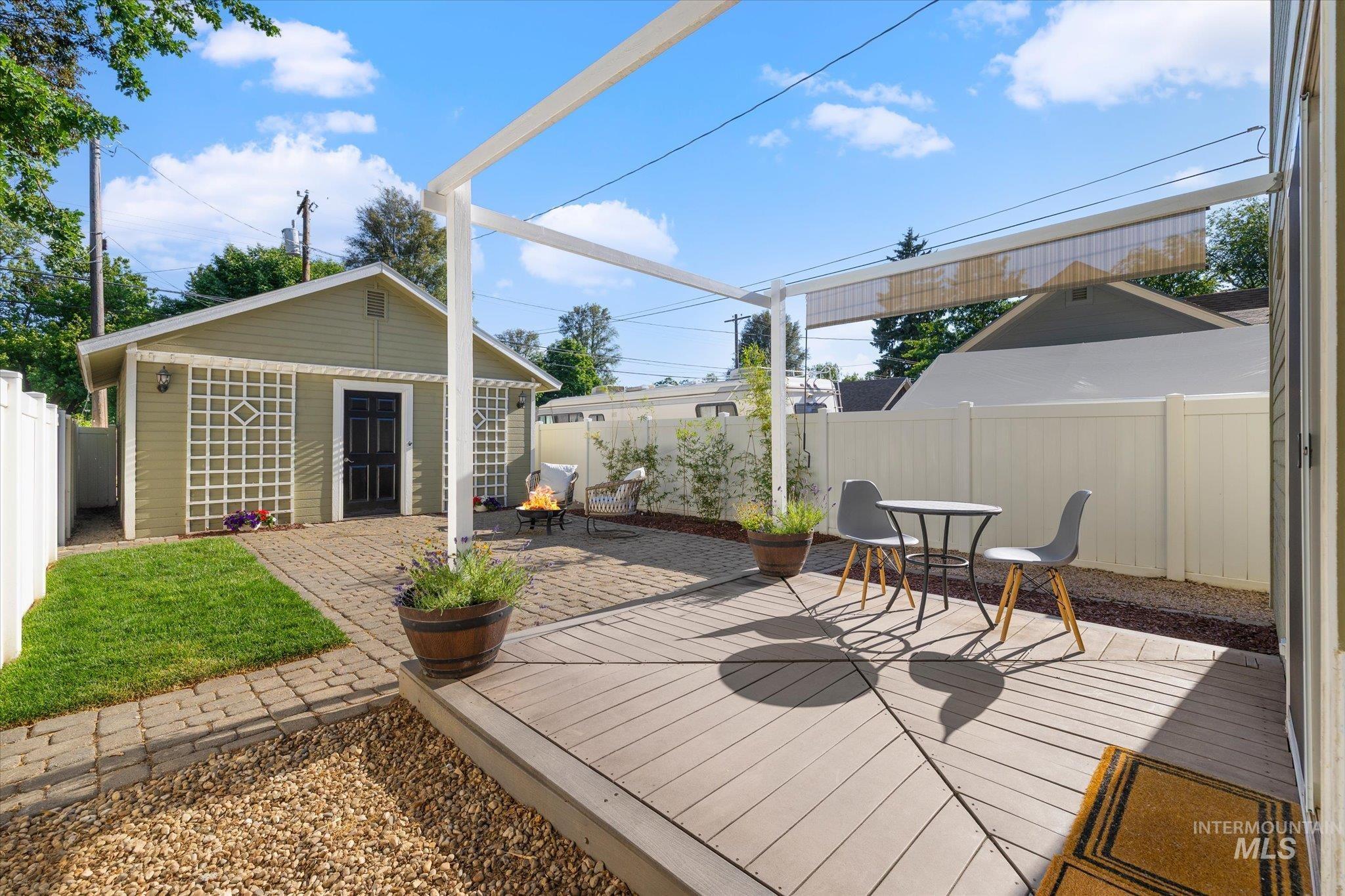 4311 W Holmes St., Boise, Idaho 83706, 2 Bedrooms, 1.5 Bathrooms, Residential For Sale, Price $399,000, 98991911
