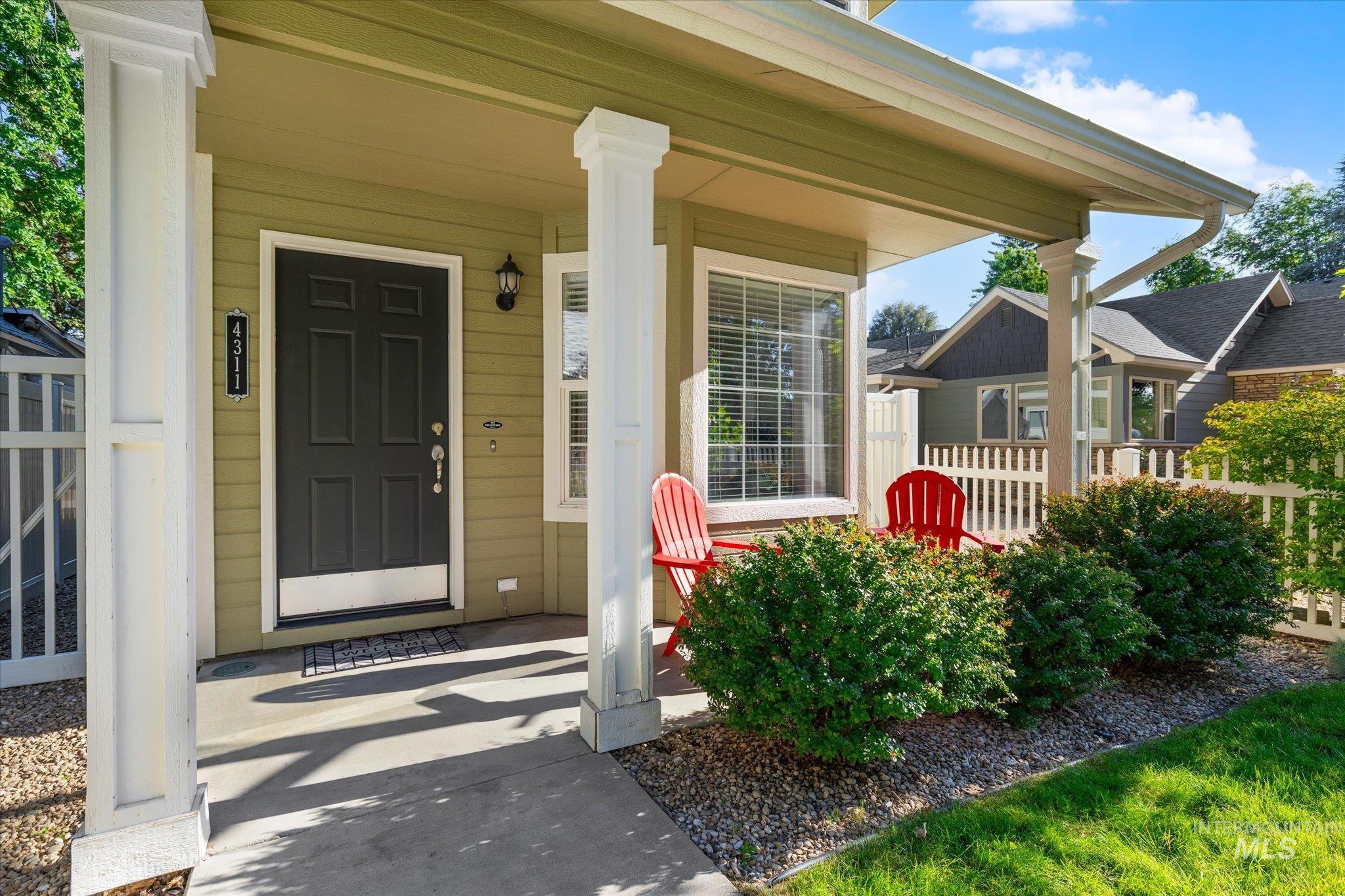 4311 W Holmes St., Boise, Idaho 83706, 2 Bedrooms, 1.5 Bathrooms, Residential For Sale, Price $399,000, 98991911