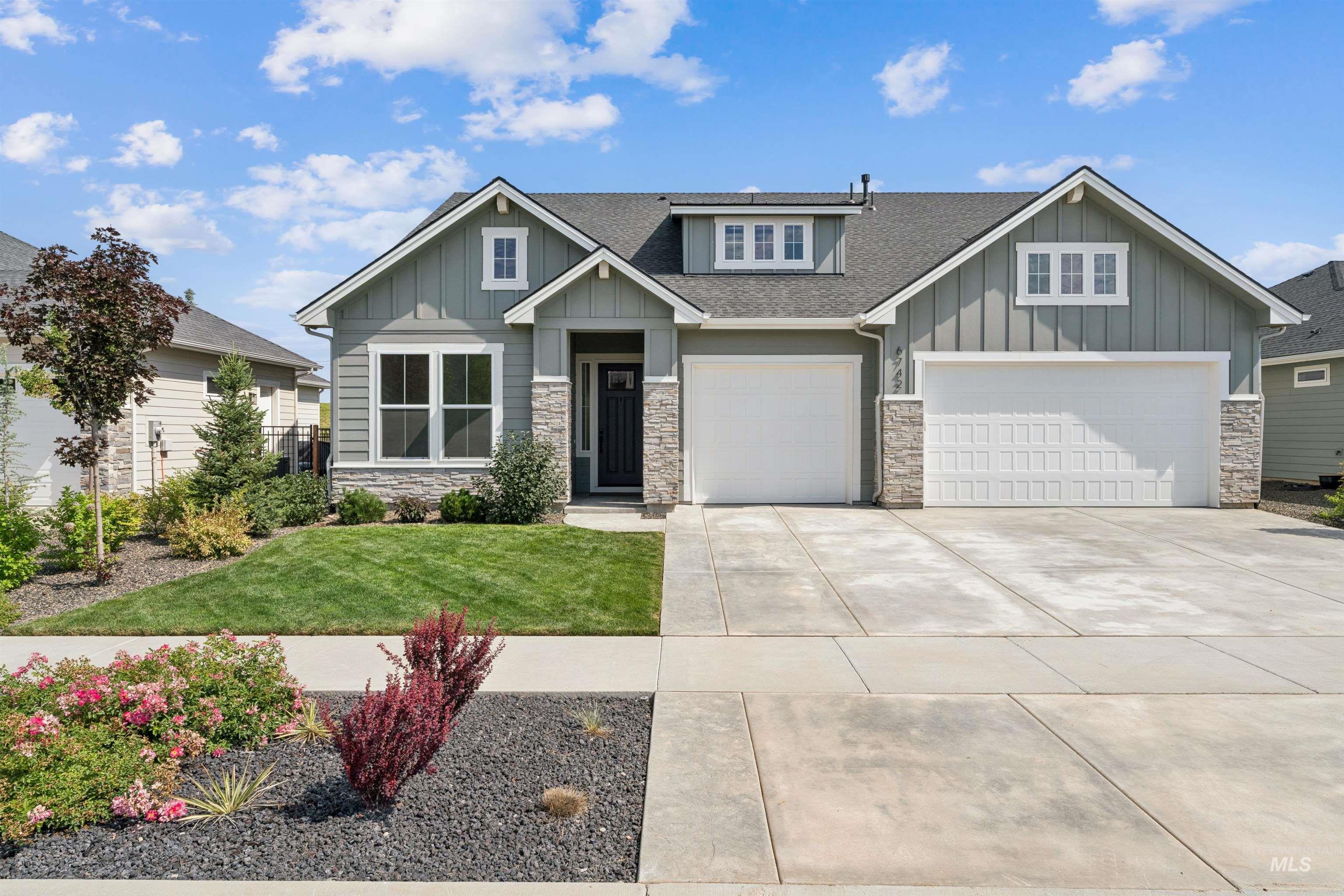 6742 W Piaffe St, Eagle, Idaho 83616, 3 Bedrooms, 2 Bathrooms, Residential For Sale, Price $749,990,MLS 98991913