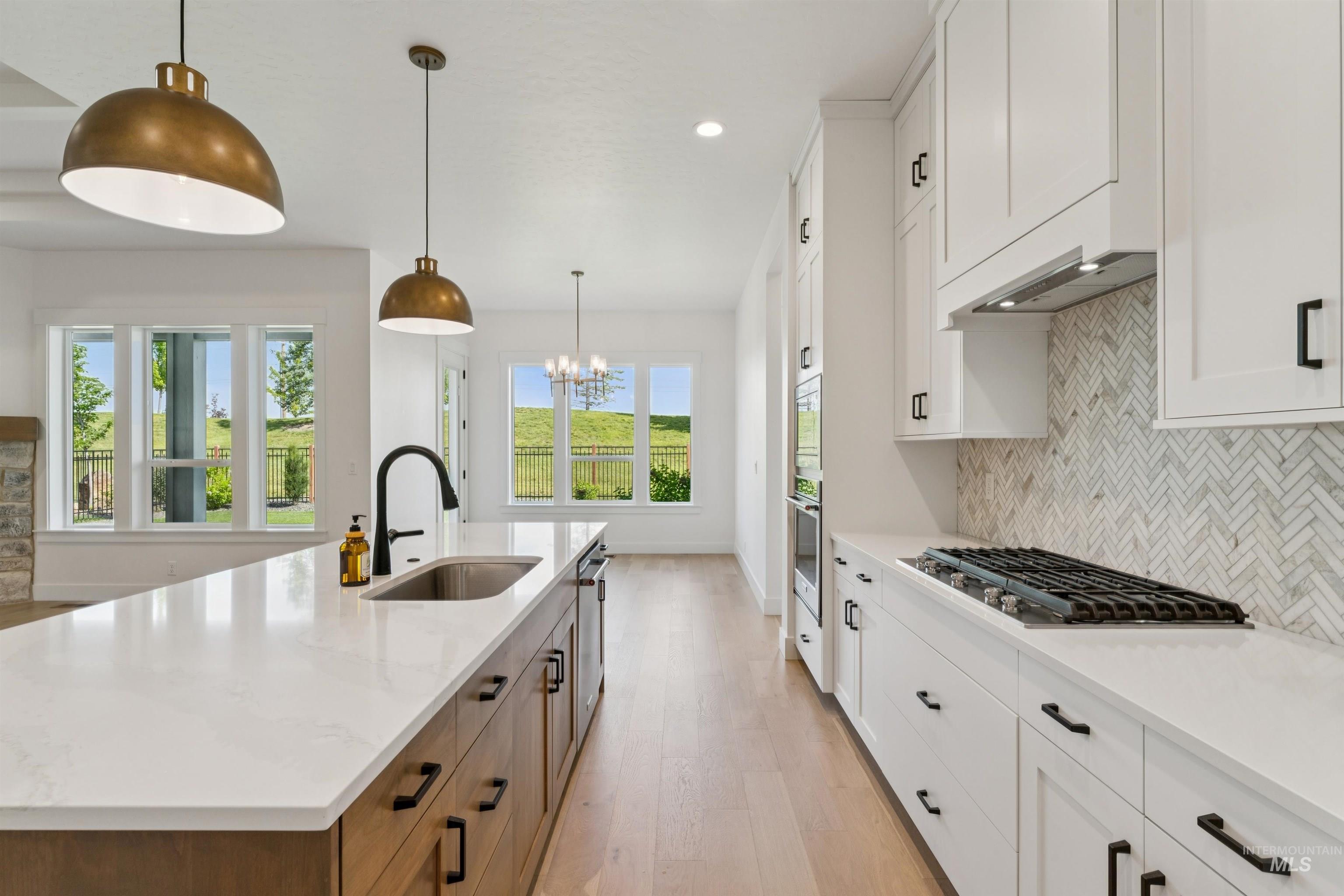 6742 W Piaffe St, Eagle, Idaho 83616, 3 Bedrooms, 2 Bathrooms, Residential For Sale, Price $749,990,MLS 98991913