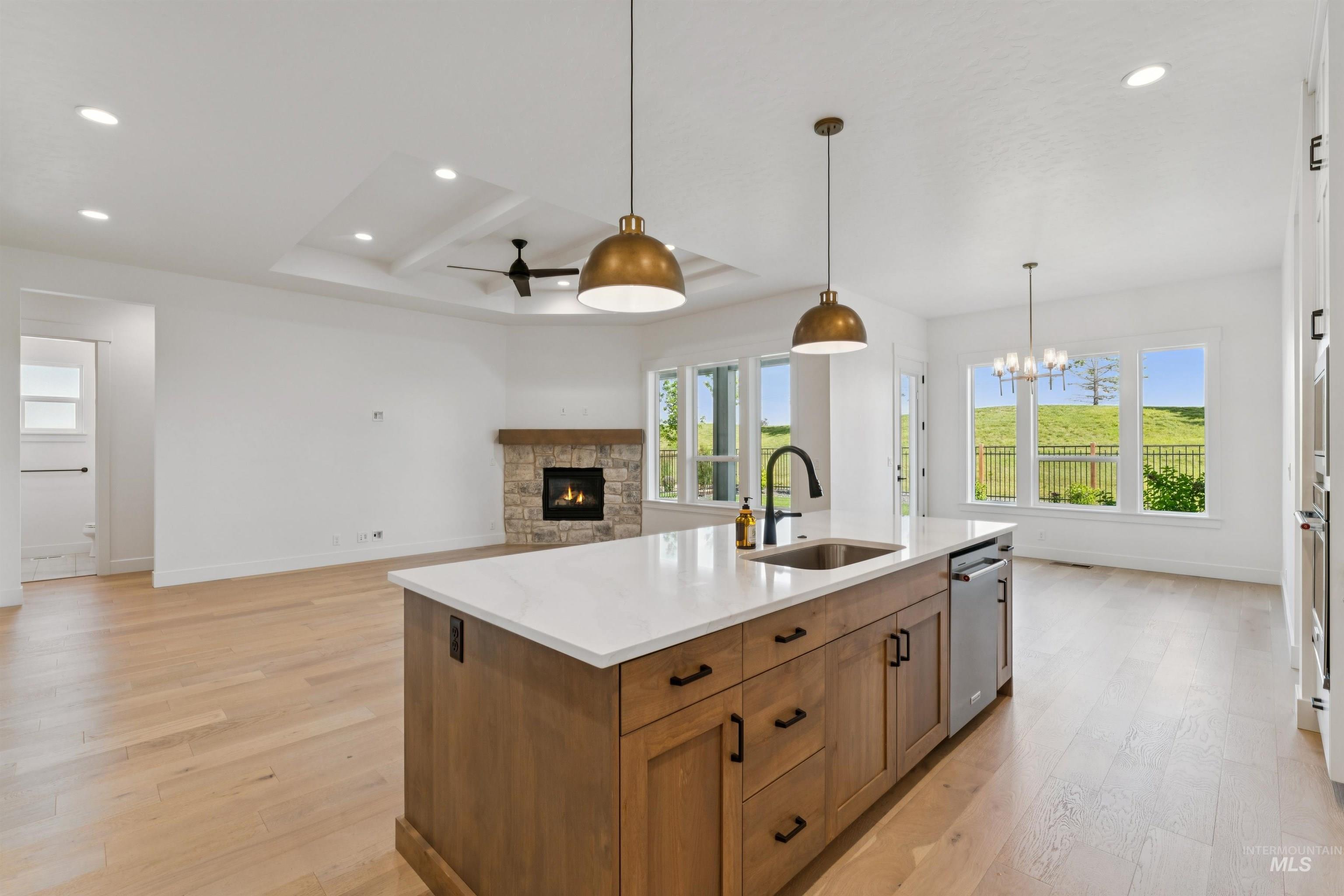 6742 W Piaffe St, Eagle, Idaho 83616, 3 Bedrooms, 2 Bathrooms, Residential For Sale, Price $749,990,MLS 98991913