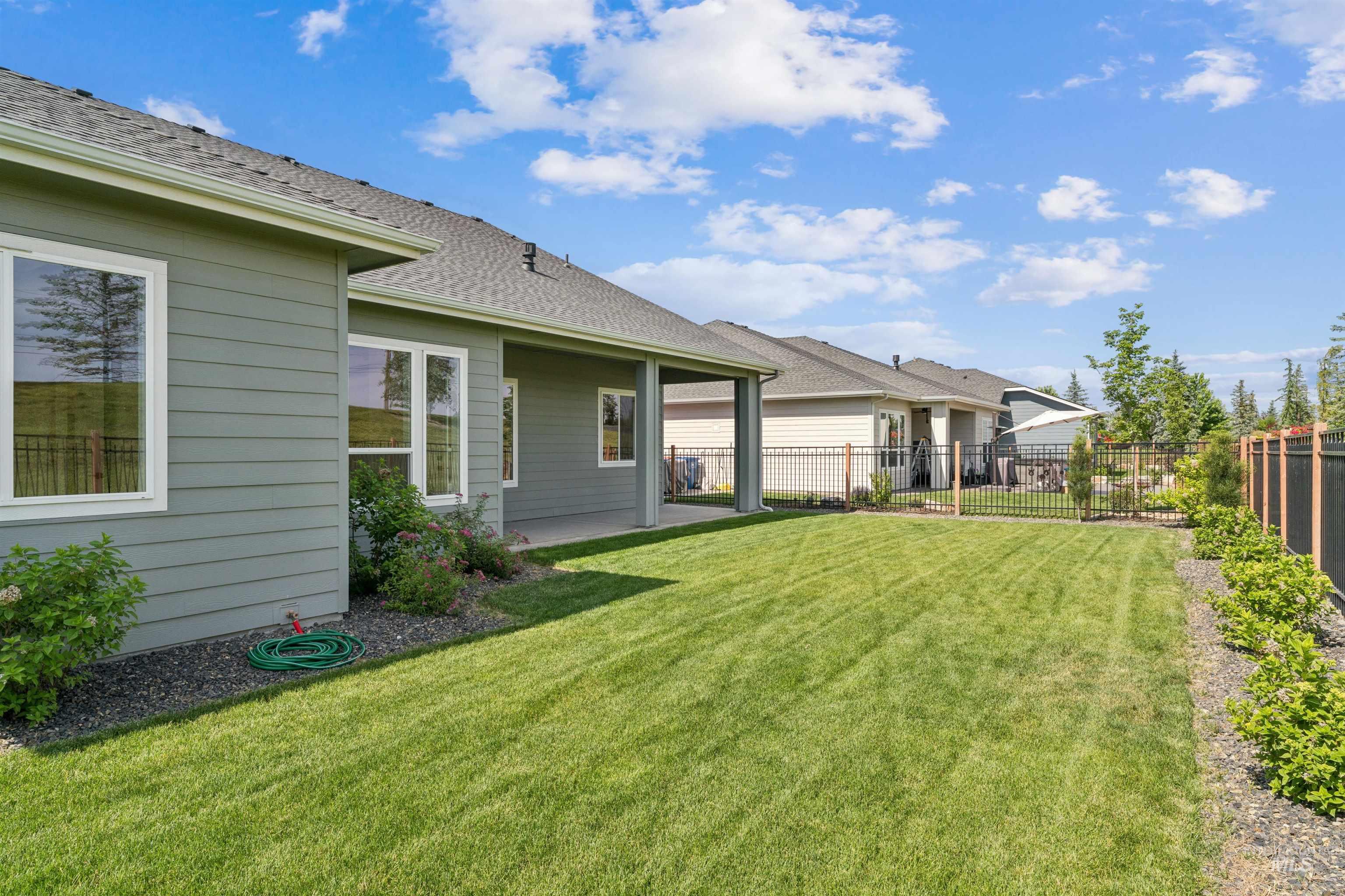 6742 W Piaffe St, Eagle, Idaho 83616, 3 Bedrooms, 2 Bathrooms, Residential For Sale, Price $749,990,MLS 98991913