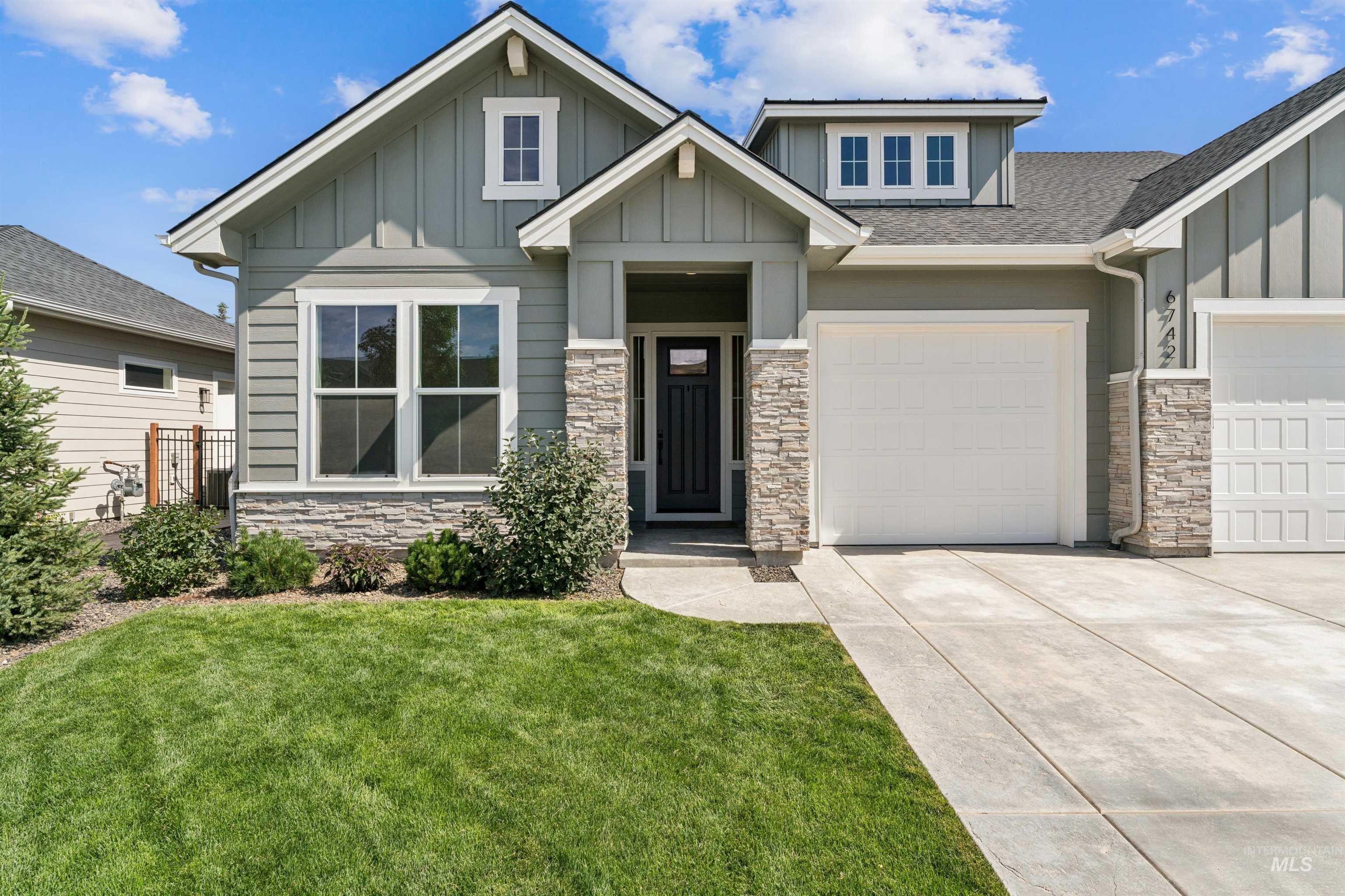 6742 W Piaffe St, Eagle, Idaho 83616, 3 Bedrooms, 2 Bathrooms, Residential For Sale, Price $749,990,MLS 98991913