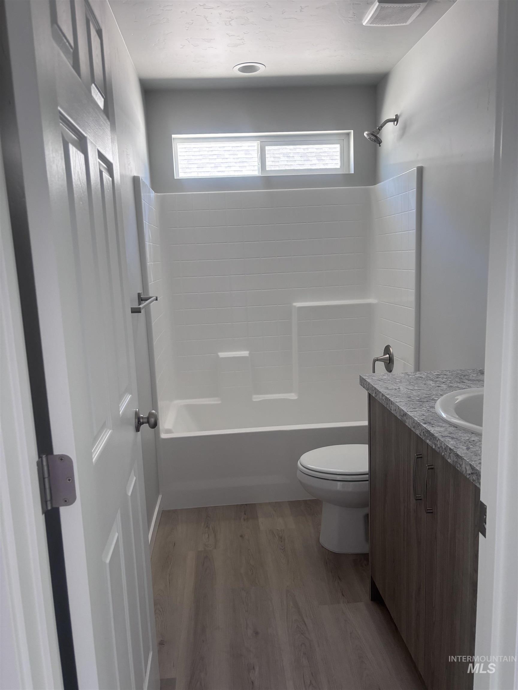 2374 W Fallon Lp, Nampa, Idaho 83651, 3 Bedrooms, 2.5 Bathrooms, Rental For Rent, Price $2,300, 98991914