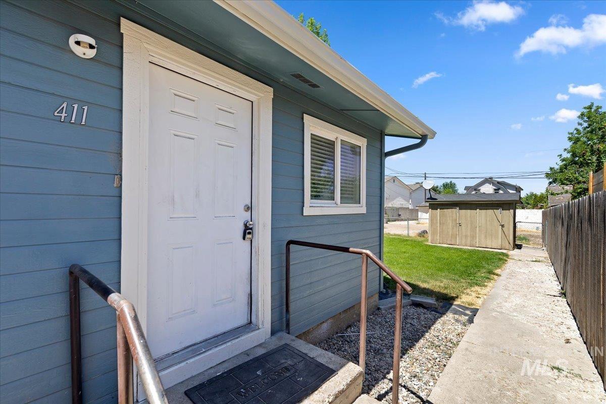 409 17th Avenue N, Nampa, Idaho 83687, 2 Bedrooms, 1 Bathroom, Residential Income For Sale, Price $399,900,MLS 98991916