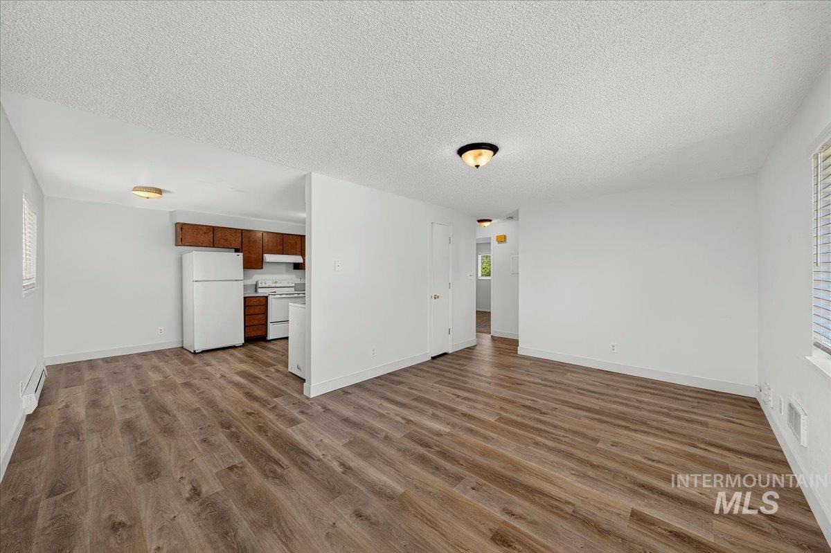 409 17th Avenue N, Nampa, Idaho 83687, 2 Bedrooms, 1 Bathroom, Residential Income For Sale, Price $399,900,MLS 98991916
