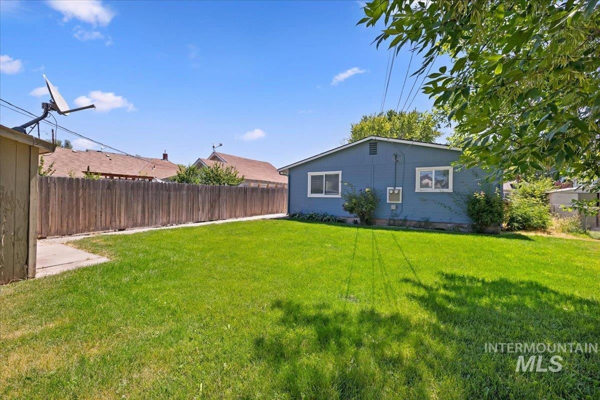 409 17th Avenue N, Nampa, Idaho 83687, 2 Bedrooms, 1 Bathroom, Residential Income For Sale, Price $399,900,MLS 98991916