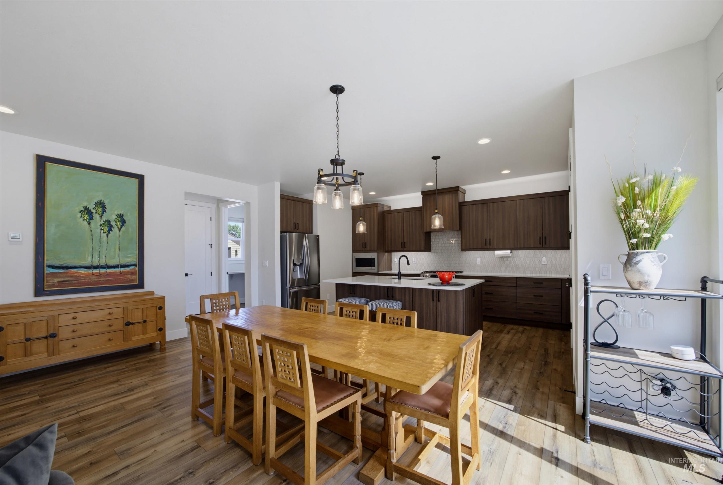 10386 W Shields Ave, Boise, Idaho 83714, 3 Bedrooms, 2.5 Bathrooms, Residential For Sale, Price $579,900,MLS 98991917