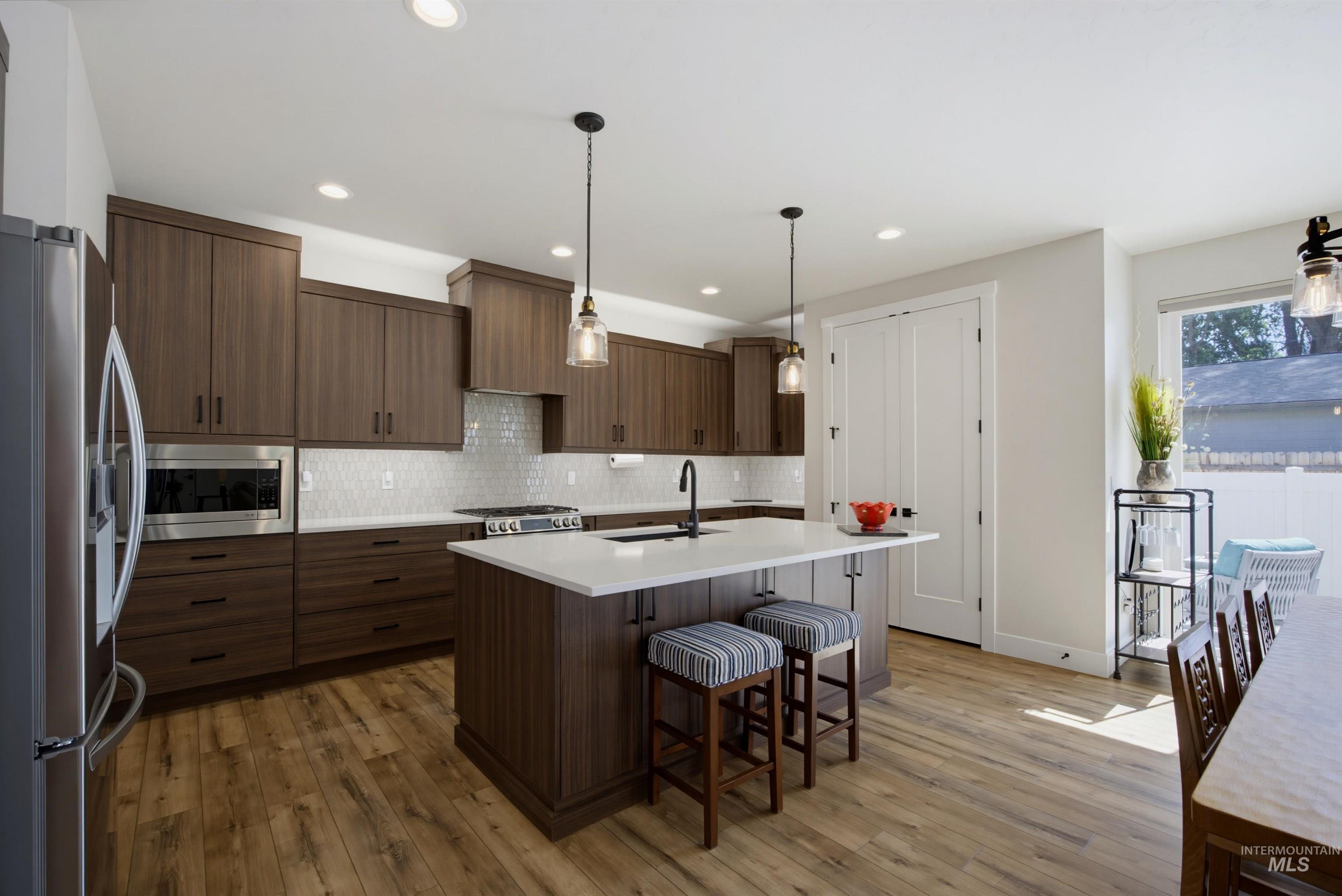 10386 W Shields Ave, Boise, Idaho 83714, 3 Bedrooms, 2.5 Bathrooms, Residential For Sale, Price $579,900,MLS 98991917
