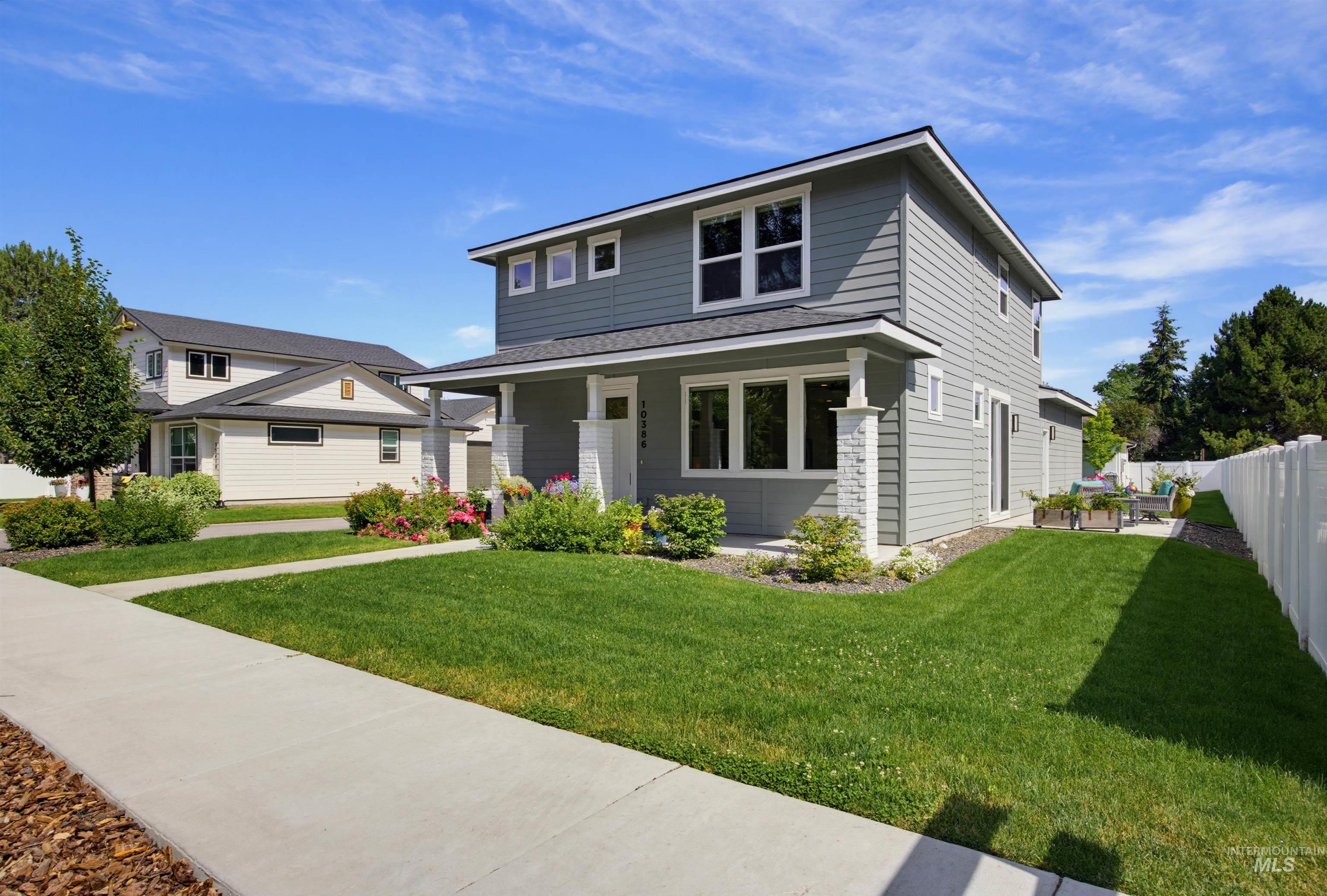 10386 W Shields Ave, Boise, Idaho 83714, 3 Bedrooms, 2.5 Bathrooms, Residential For Sale, Price $579,900,MLS 98991917