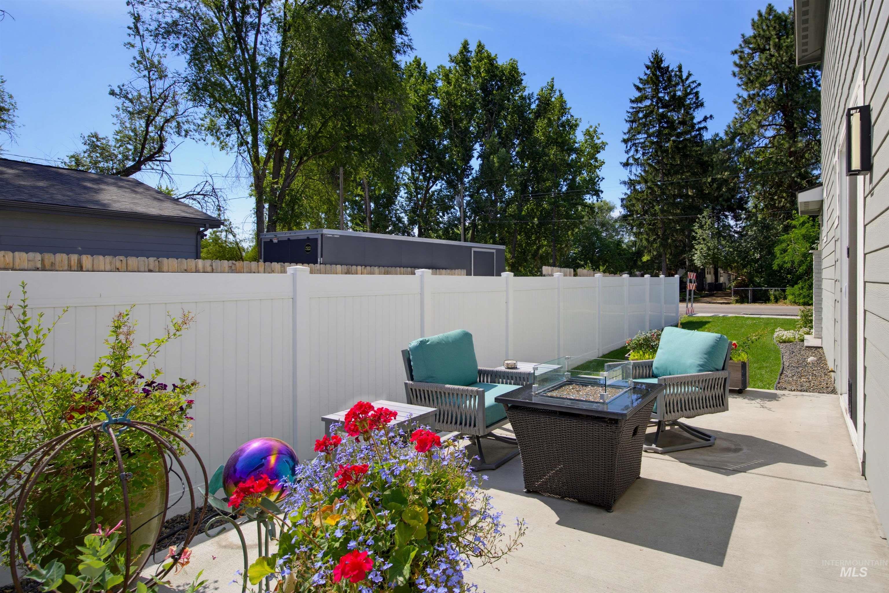 10386 W Shields Ave, Boise, Idaho 83714, 3 Bedrooms, 2.5 Bathrooms, Residential For Sale, Price $579,900,MLS 98991917
