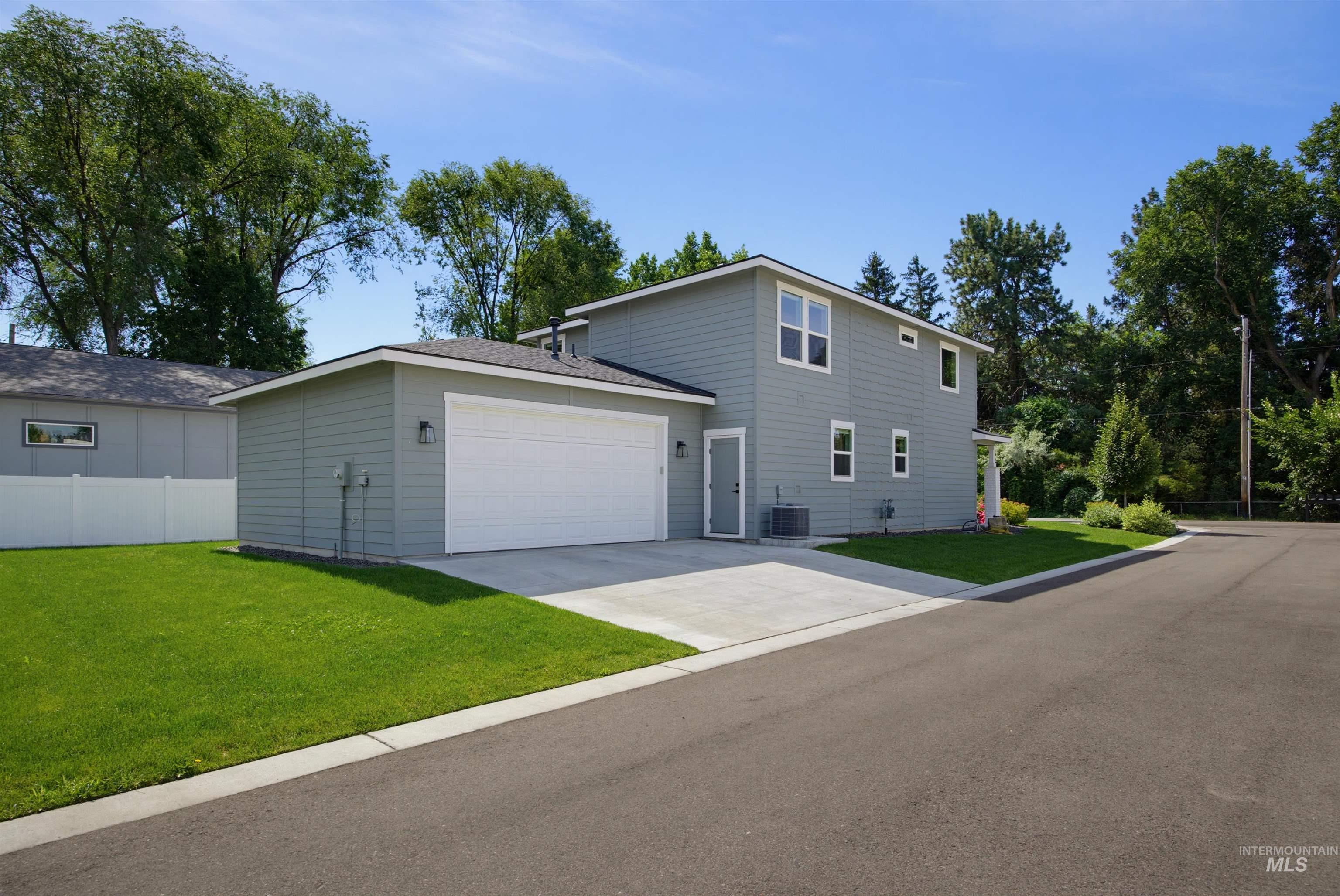 10386 W Shields Ave, Boise, Idaho 83714, 3 Bedrooms, 2.5 Bathrooms, Residential For Sale, Price $579,900,MLS 98991917