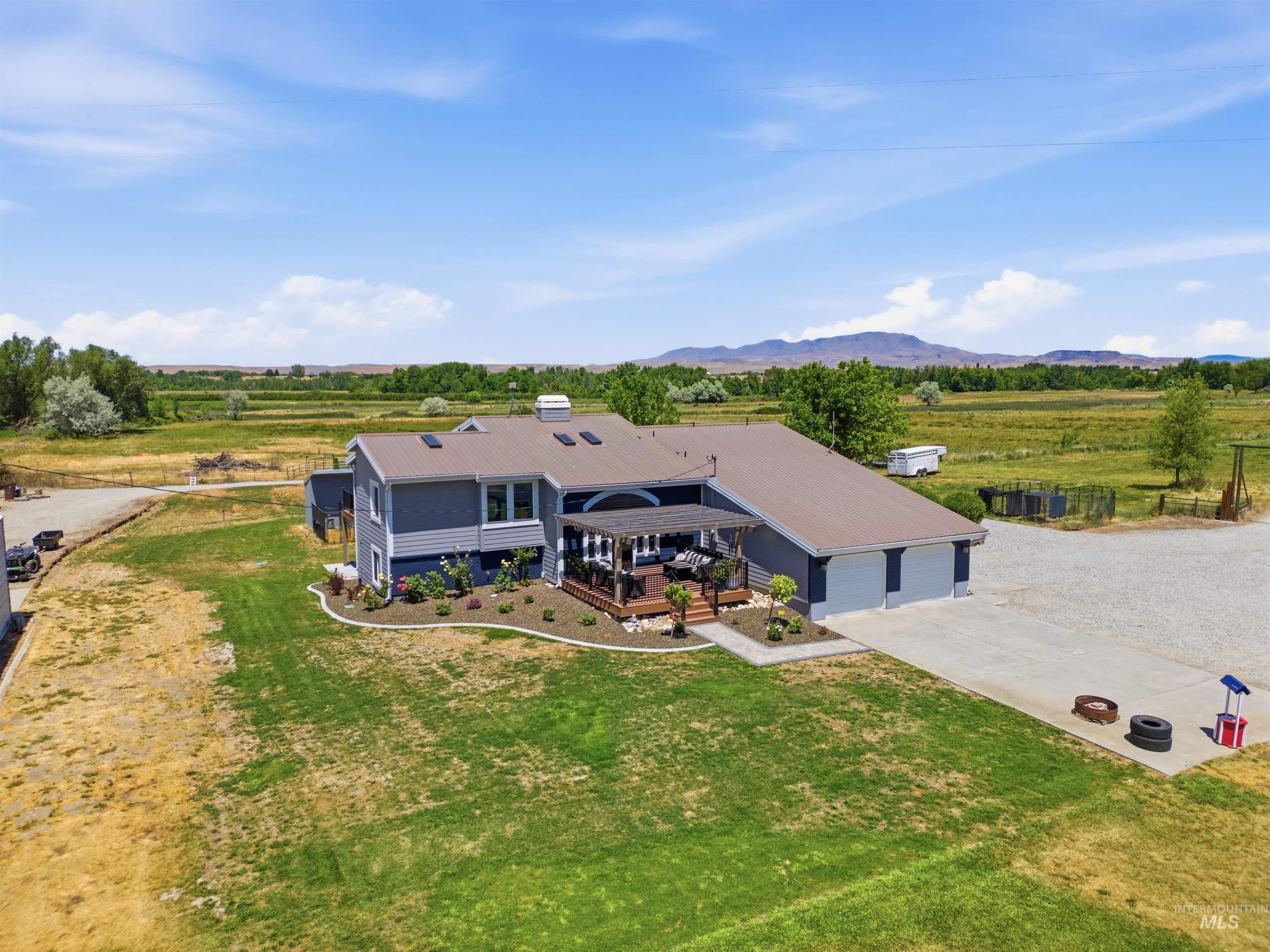 5595 Cascade Rd, Emmett, Idaho 83617, 3 Bedrooms, 3.5 Bathrooms, Residential For Sale, Price $1,799,900, 98991919