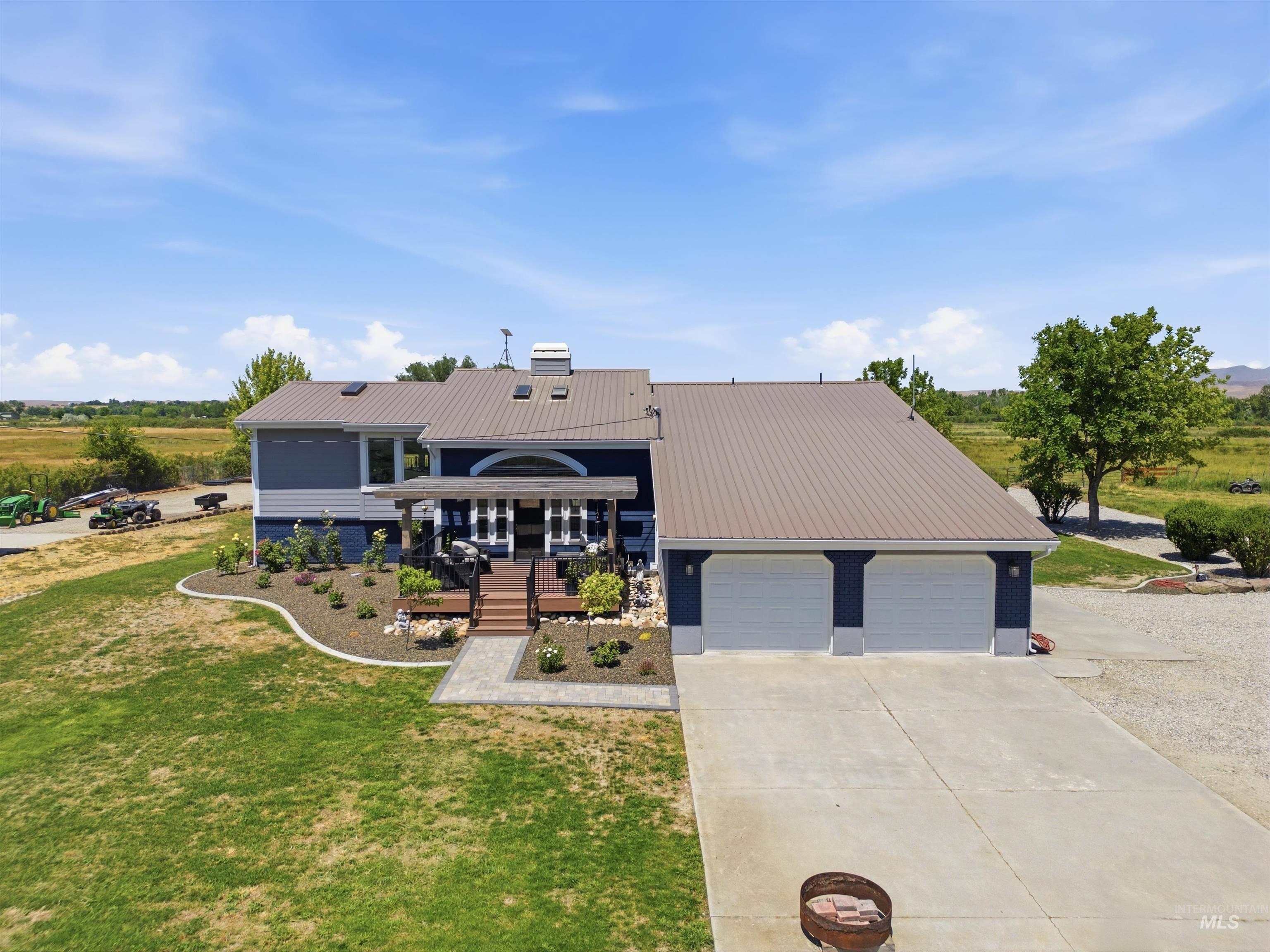 5595 Cascade Rd, Emmett, Idaho 83617, 3 Bedrooms, 3.5 Bathrooms, Residential For Sale, Price $1,799,900, 98991919