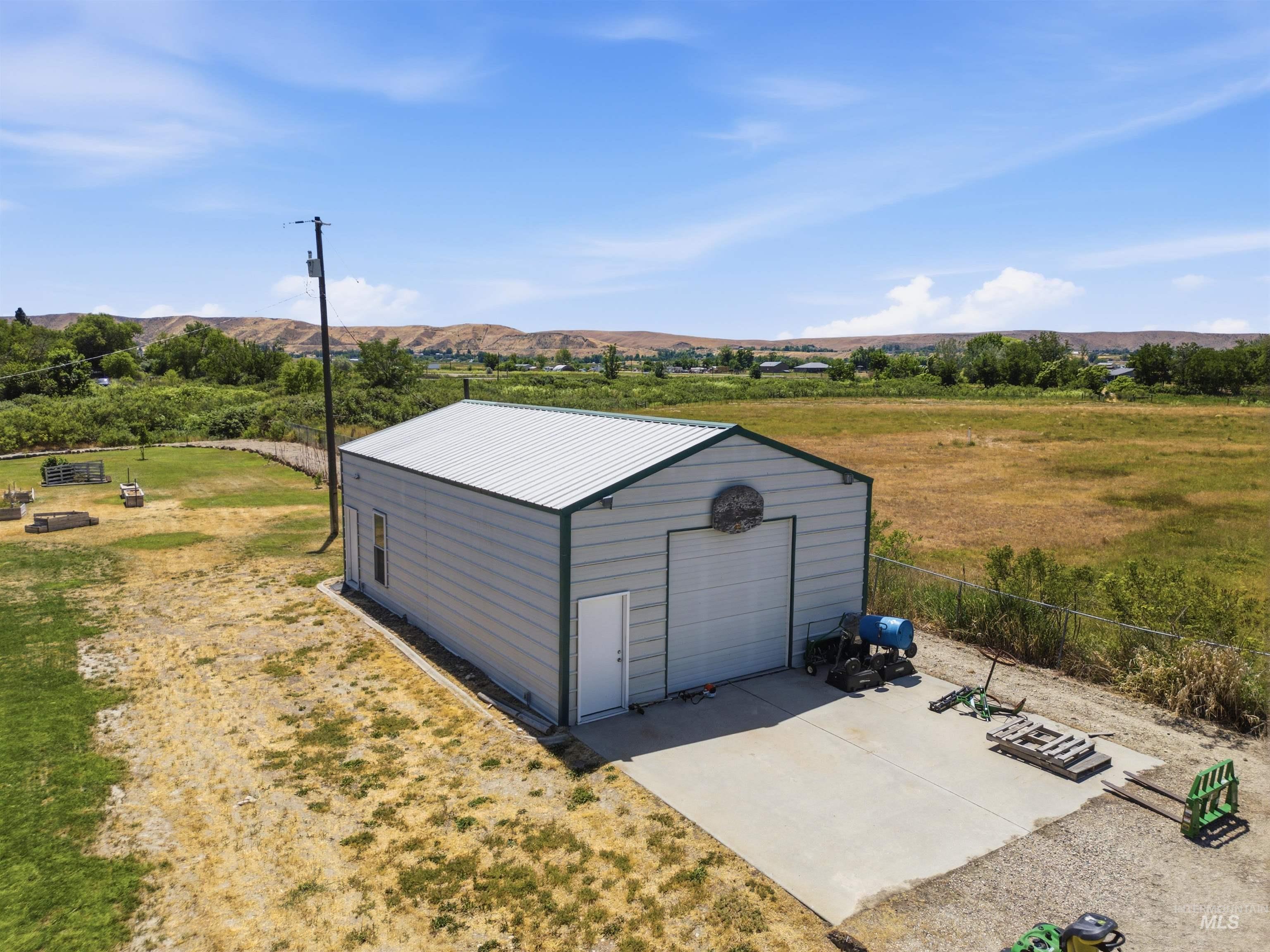 5595 Cascade Rd, Emmett, Idaho 83617, 3 Bedrooms, 3.5 Bathrooms, Residential For Sale, Price $1,799,900, 98991919