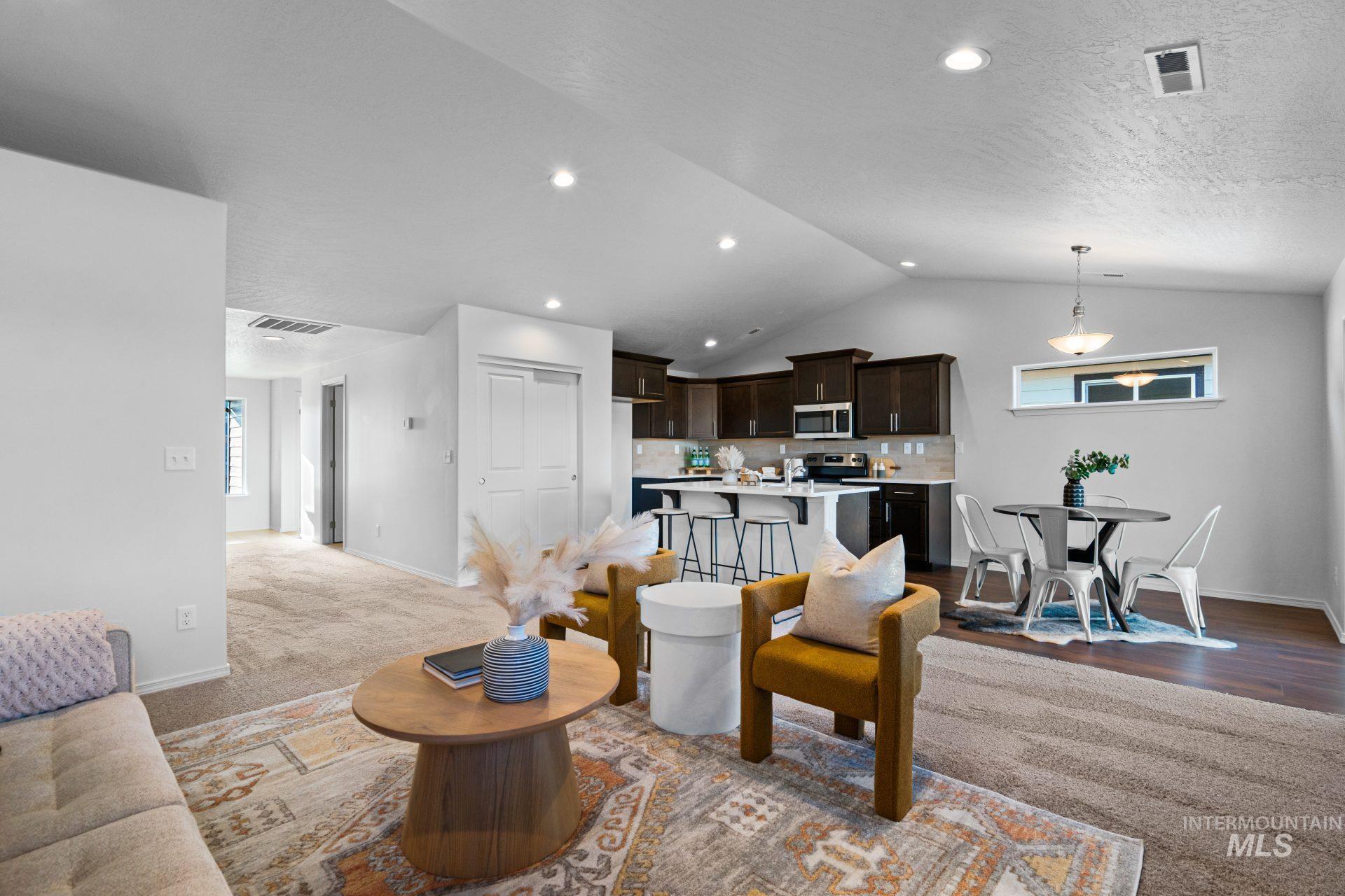 556 Brads Place, Twin Falls, Idaho 83301, 3 Bedrooms, 2 Bathrooms, Residential For Sale, Price $379,990,MLS 98991922