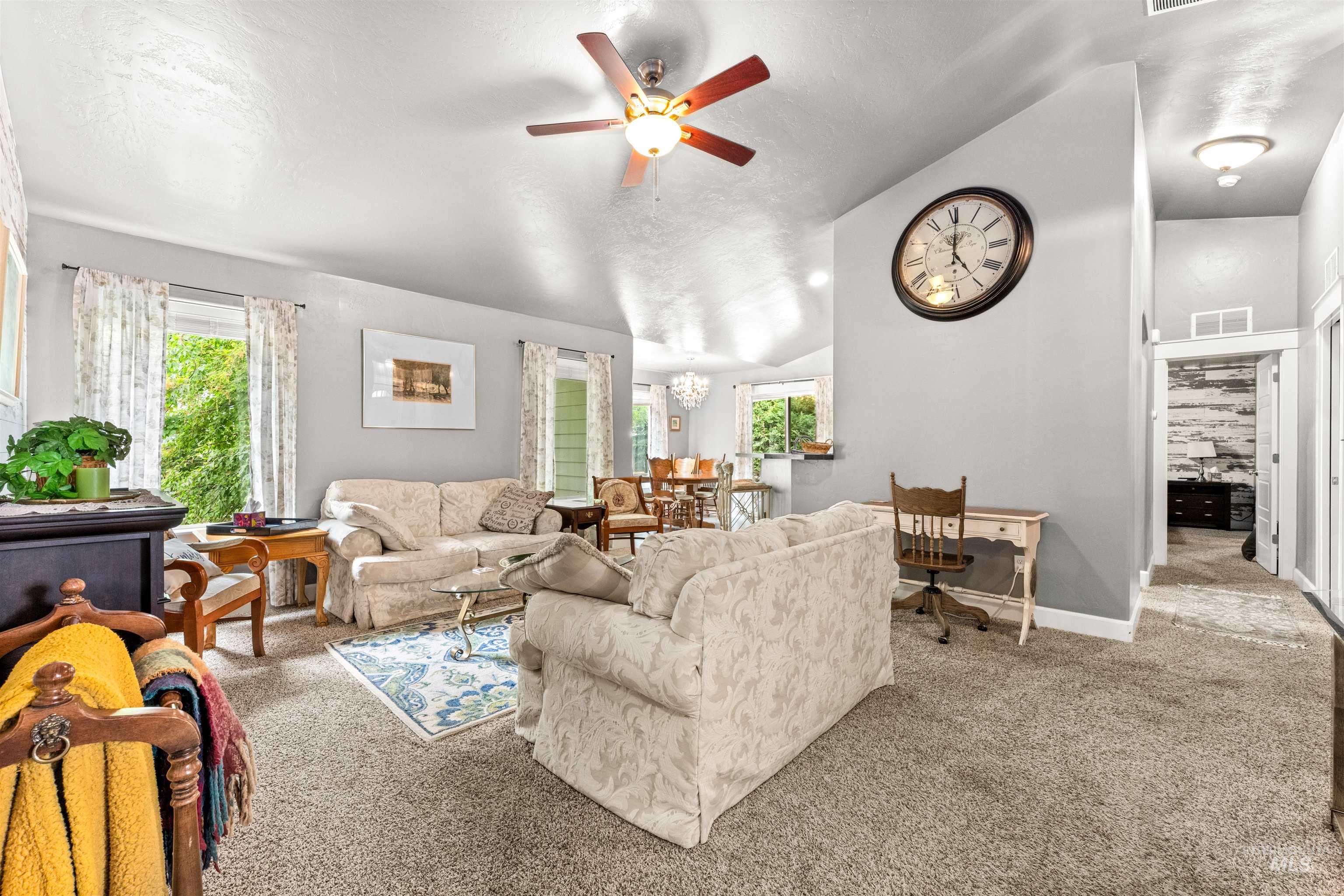 1971 W FELSTON ST, Kuna, Idaho 83634, 3 Bedrooms, 2 Bathrooms, Residential For Sale, Price $424,990,MLS 98991923