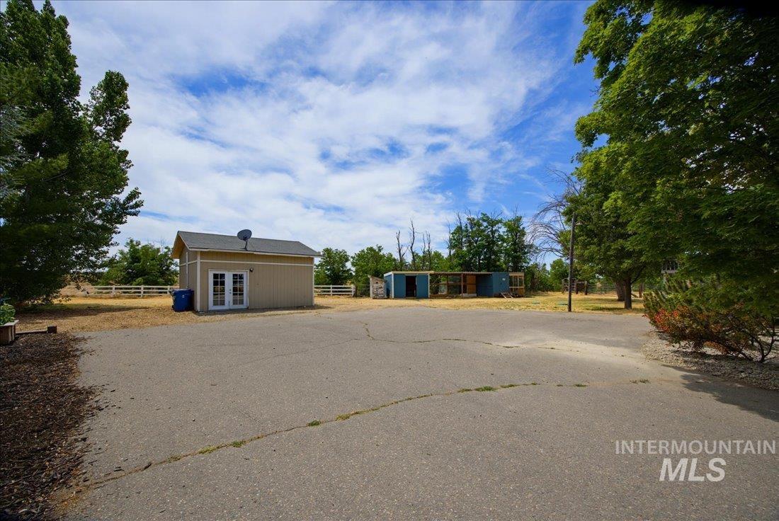 7519 E Locust Ln, Nampa, Idaho 83687, 2 Bedrooms, 1 Bathroom, Residential For Sale, Price $399,900,MLS 98991924