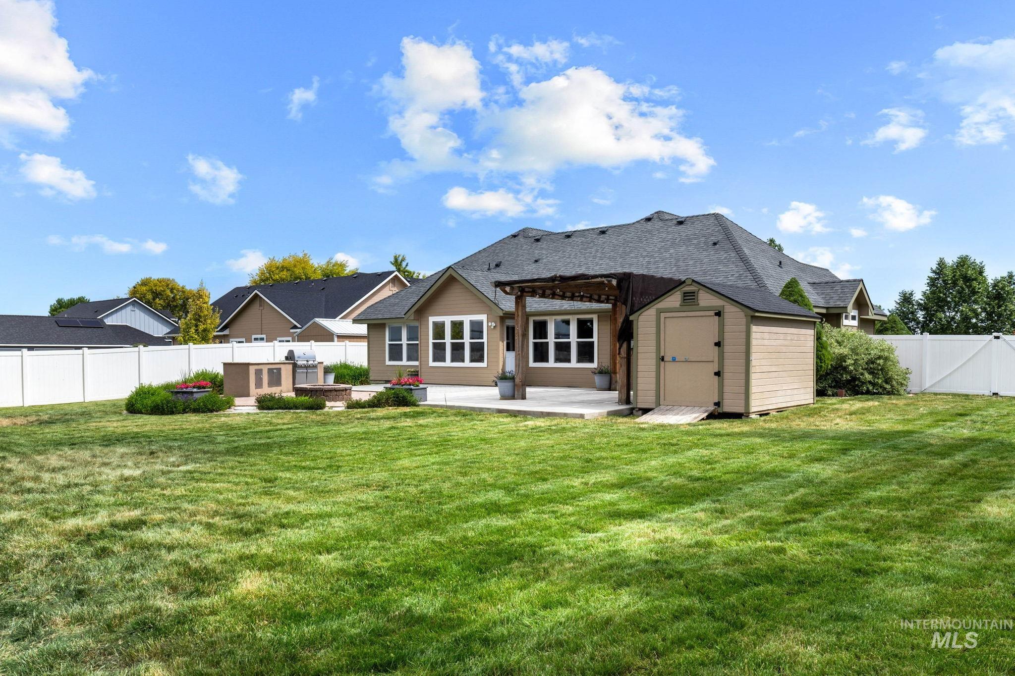 14940 Alkmaar St, Caldwell, Idaho 83607, 3 Bedrooms, 2 Bathrooms, Residential For Sale, Price $589,000,MLS 98991925