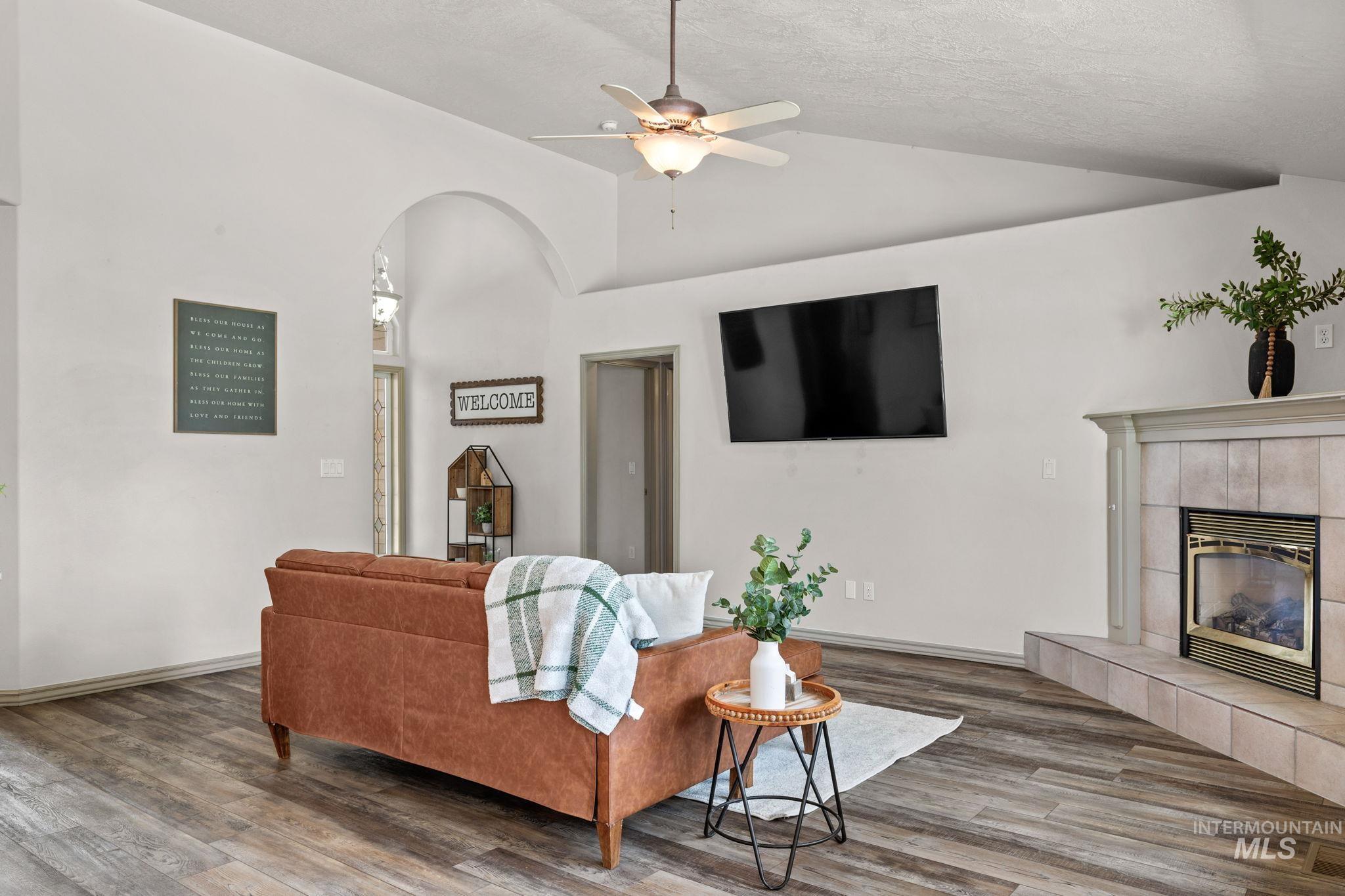 14940 Alkmaar St, Caldwell, Idaho 83607, 3 Bedrooms, 2 Bathrooms, Residential For Sale, Price $589,000,MLS 98991925