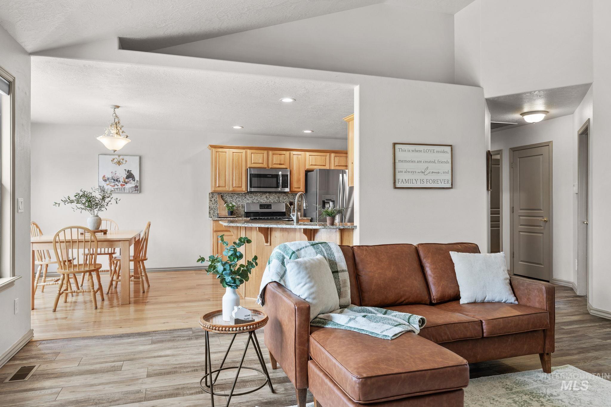 14940 Alkmaar St, Caldwell, Idaho 83607, 3 Bedrooms, 2 Bathrooms, Residential For Sale, Price $589,000,MLS 98991925