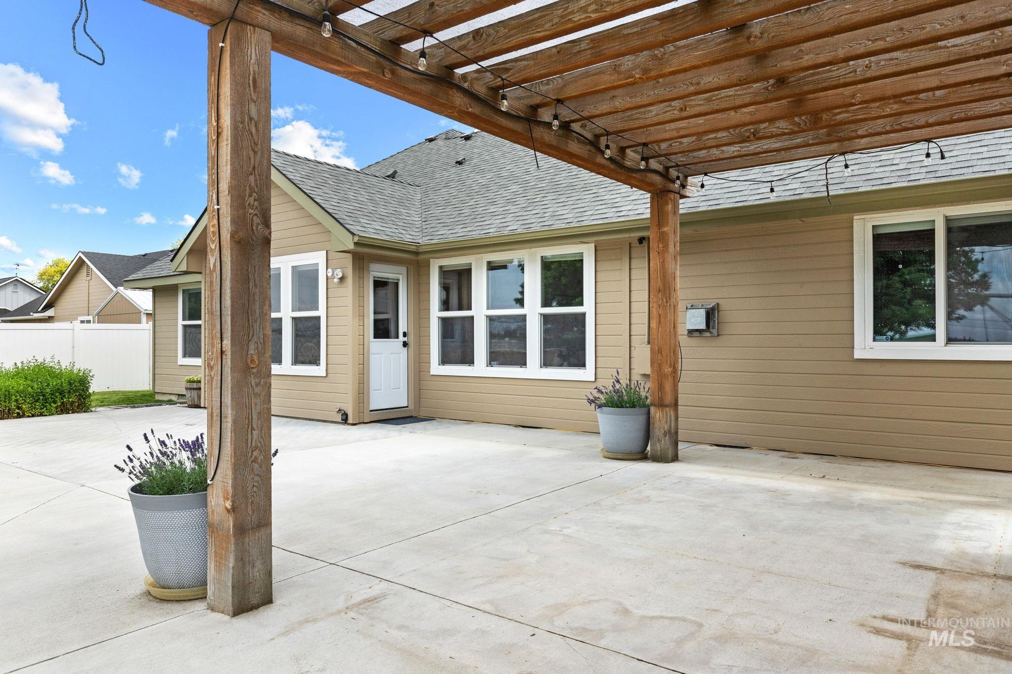 14940 Alkmaar St, Caldwell, Idaho 83607, 3 Bedrooms, 2 Bathrooms, Residential For Sale, Price $589,000,MLS 98991925