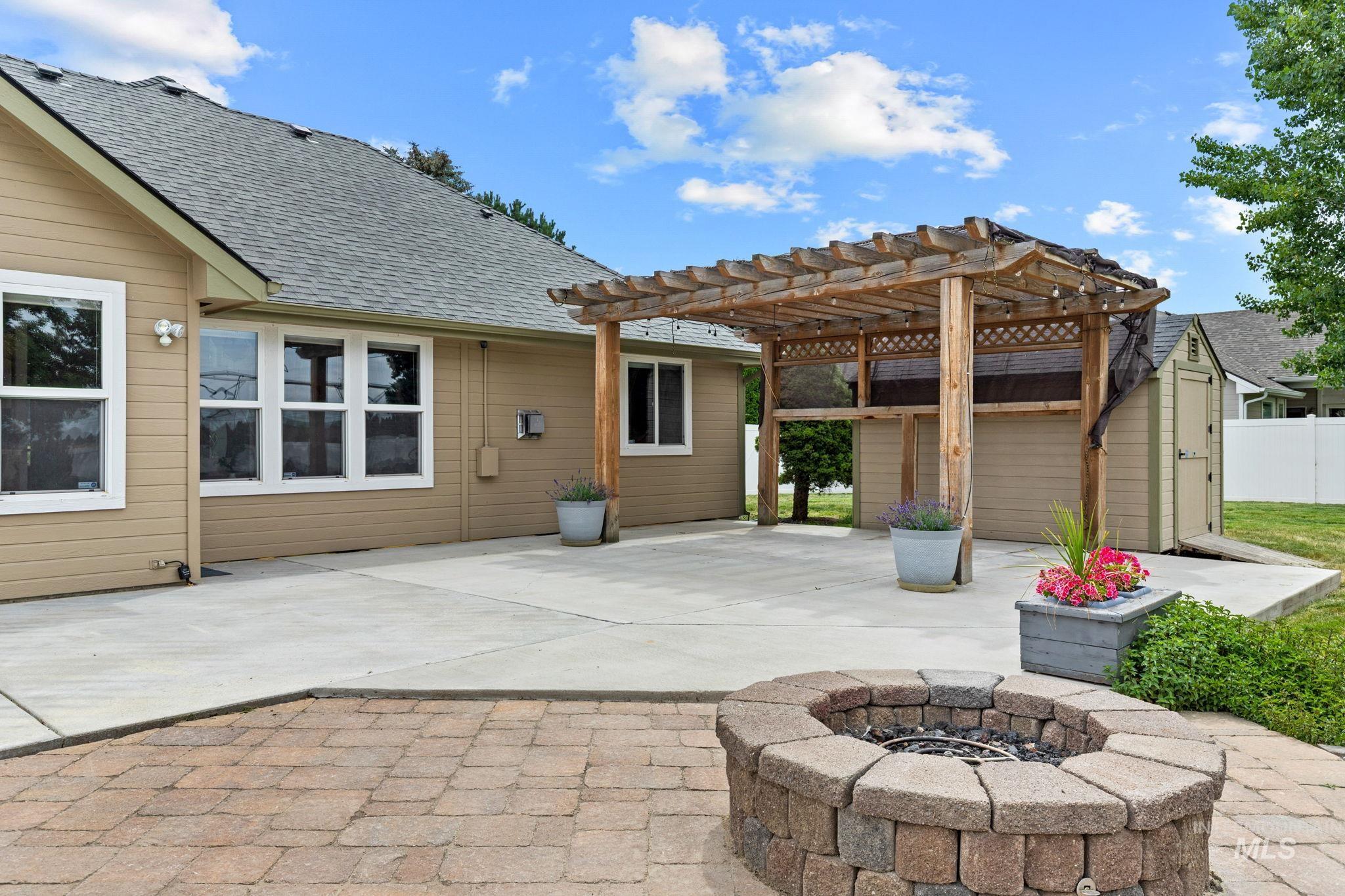 14940 Alkmaar St, Caldwell, Idaho 83607, 3 Bedrooms, 2 Bathrooms, Residential For Sale, Price $589,000,MLS 98991925