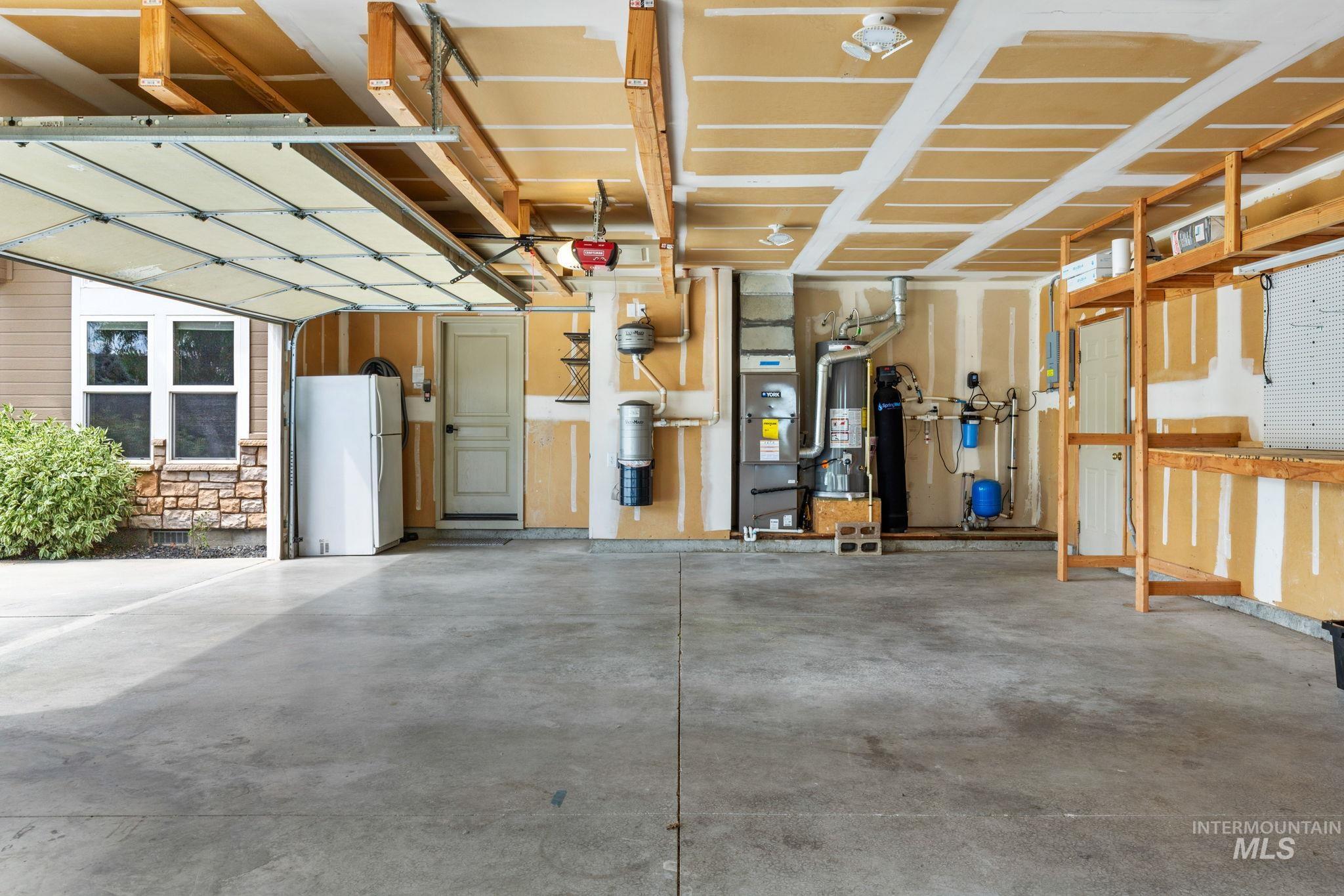 14940 Alkmaar St, Caldwell, Idaho 83607, 3 Bedrooms, 2 Bathrooms, Residential For Sale, Price $589,000,MLS 98991925