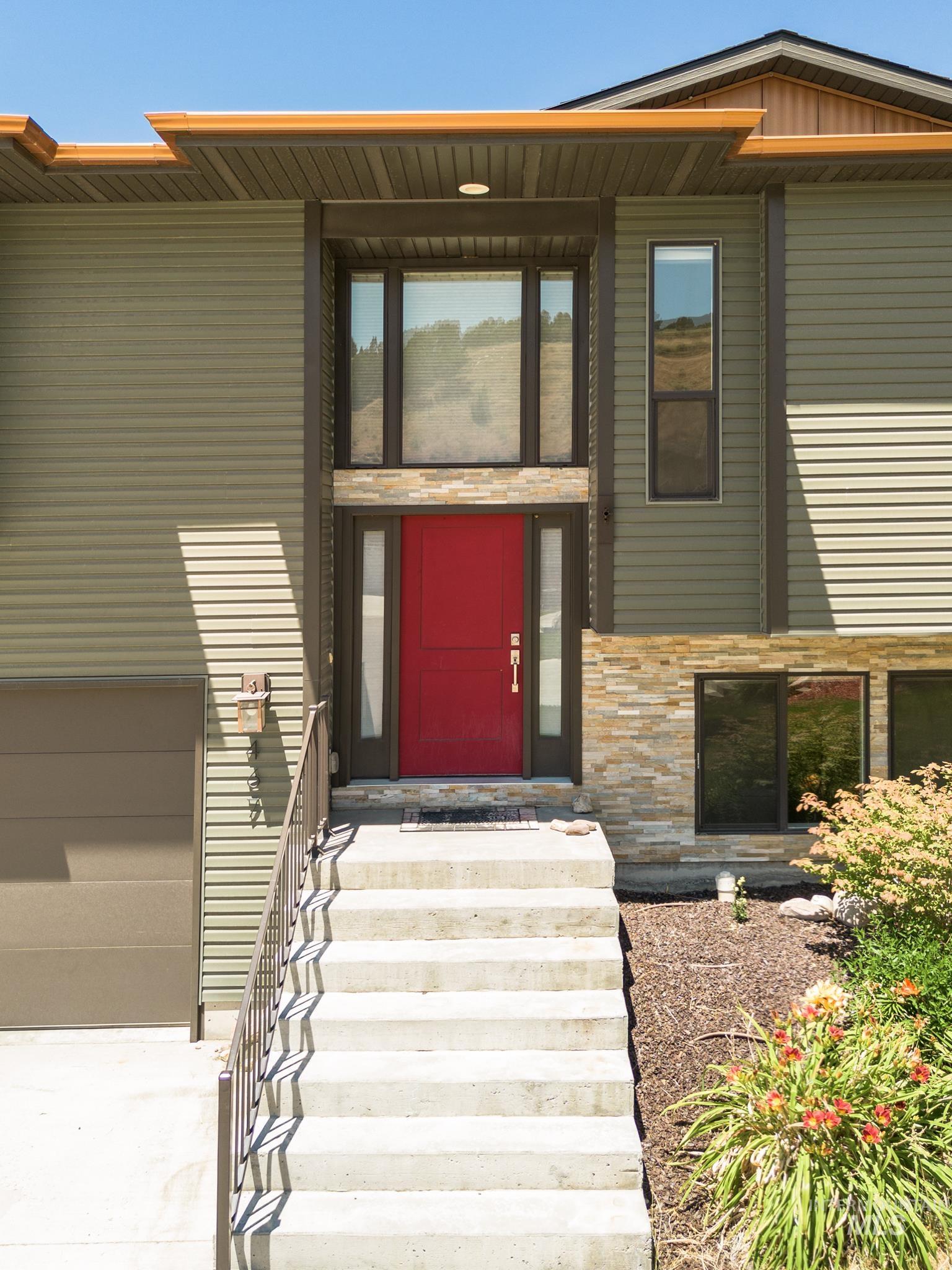 467 La Valle Strada, Pocatello, Idaho 83201, 4 Bedrooms, 3 Bathrooms, Residential For Sale, Price $434,900, 98991927