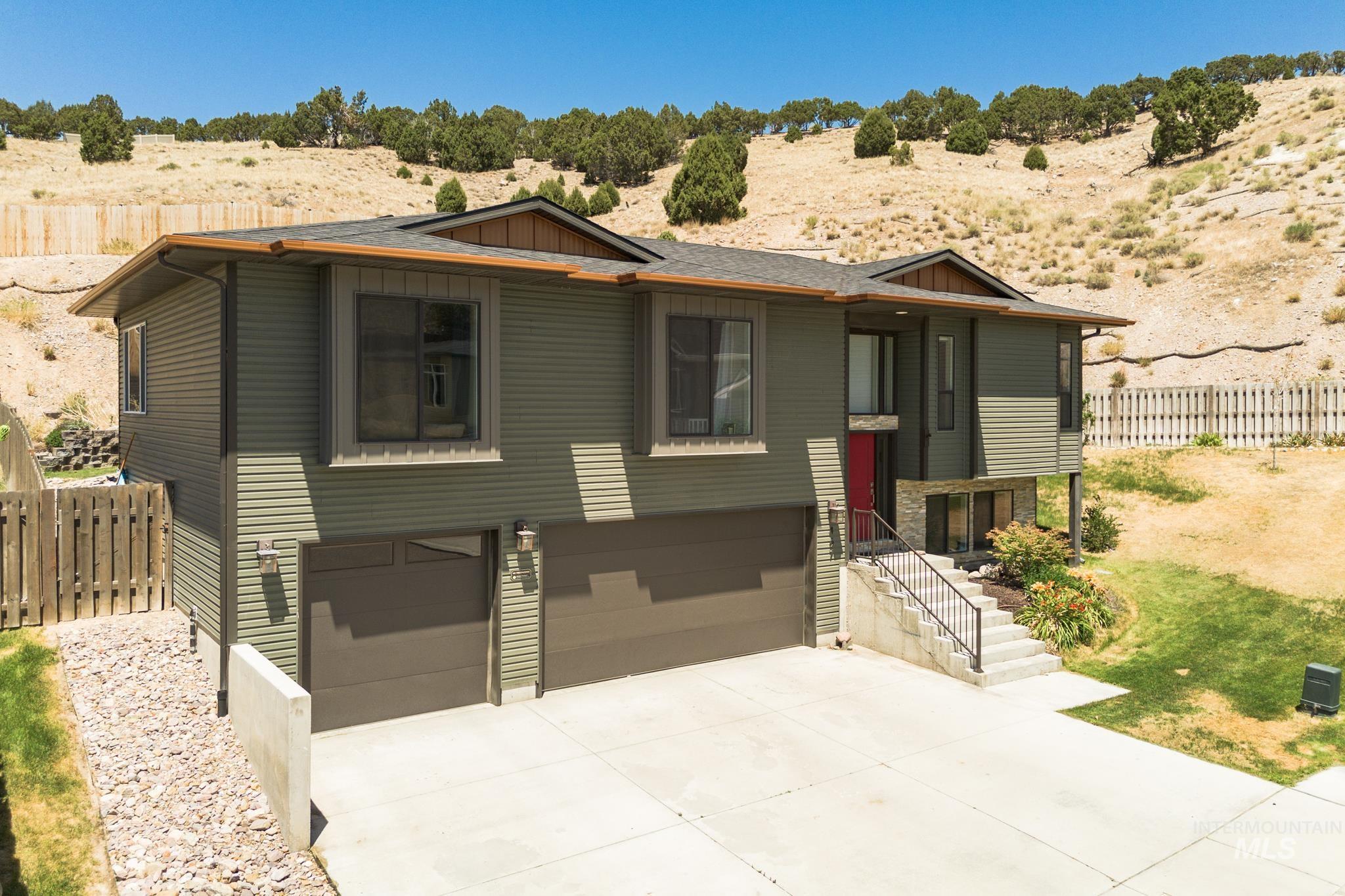 467 La Valle Strada, Pocatello, Idaho 83201, 4 Bedrooms, 3 Bathrooms, Residential For Sale, Price $434,900, 98991927