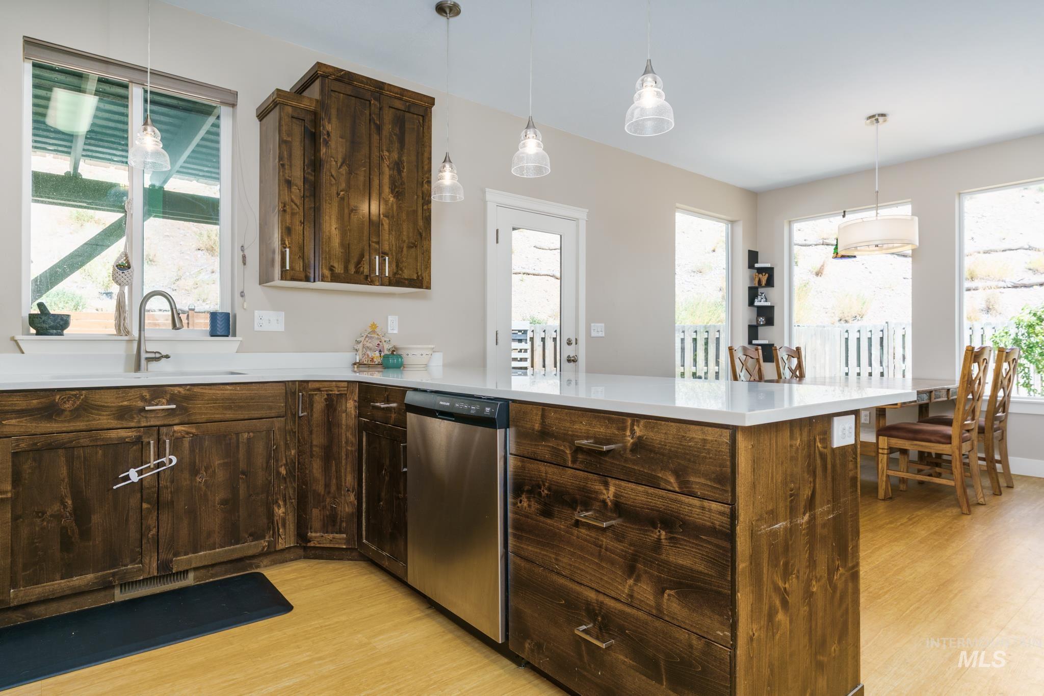 467 La Valle Strada, Pocatello, Idaho 83201, 4 Bedrooms, 3 Bathrooms, Residential For Sale, Price $434,900, 98991927