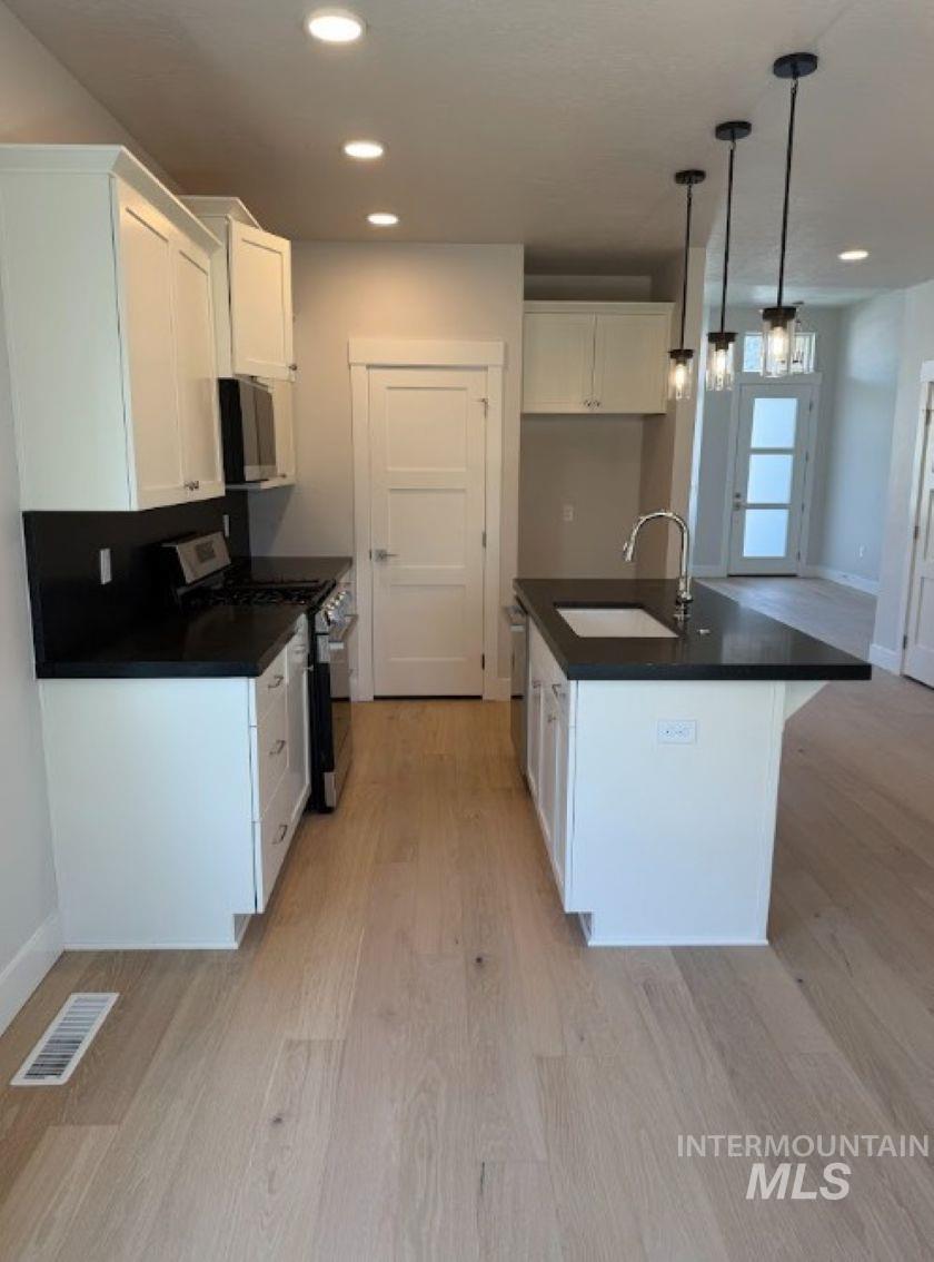 665 W Wrangler, Meridian, Idaho 83646, 3 Bedrooms, 2 Bathrooms, Residential For Sale, Price $612,150,MLS 98991933