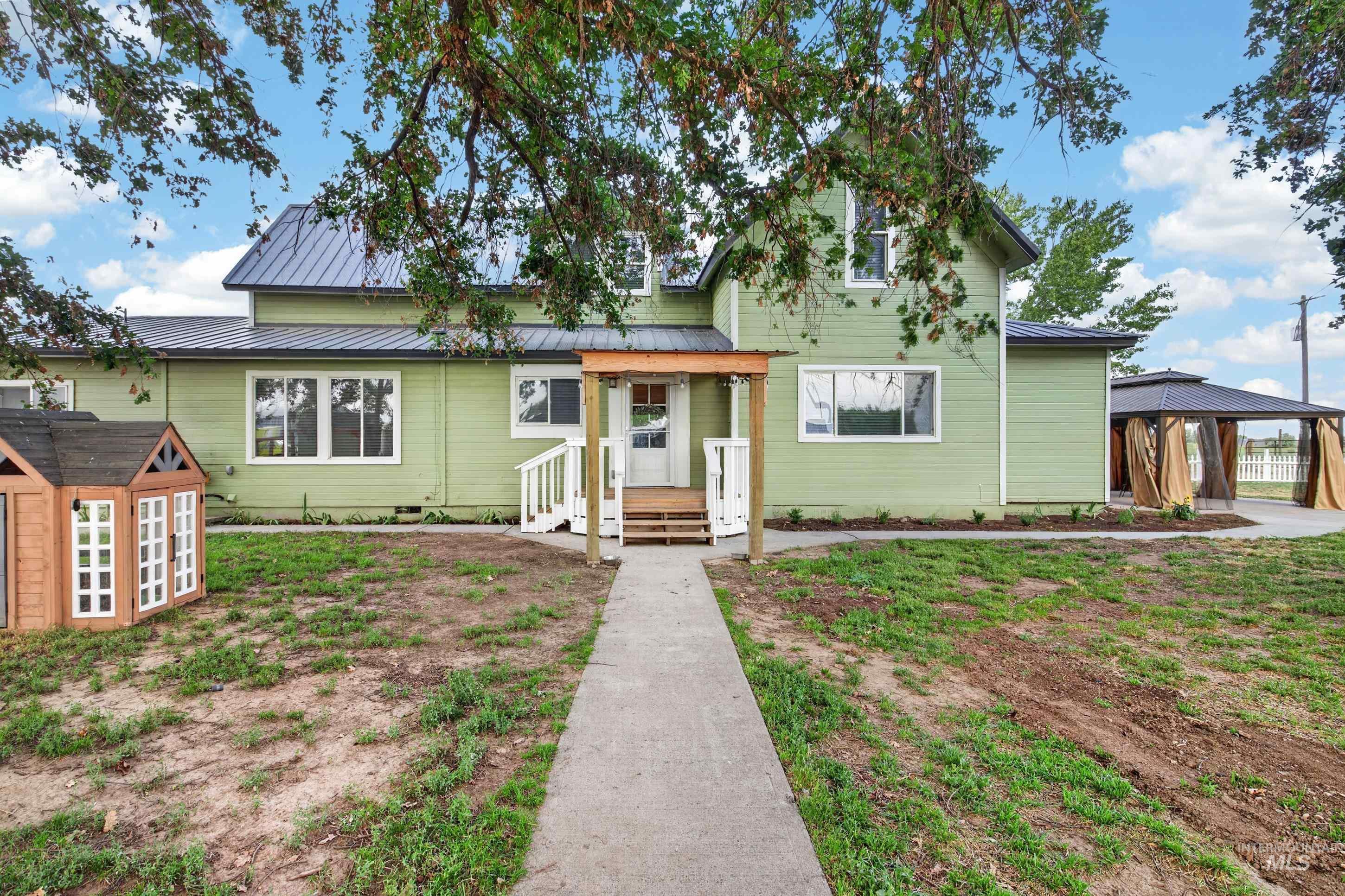 960 Nw 14Th Ave, Payette, Idaho 83661-5209, 4 Bedrooms, 2.5 Bathrooms, Residential For Sale, Price $749,900,MLS 98991934