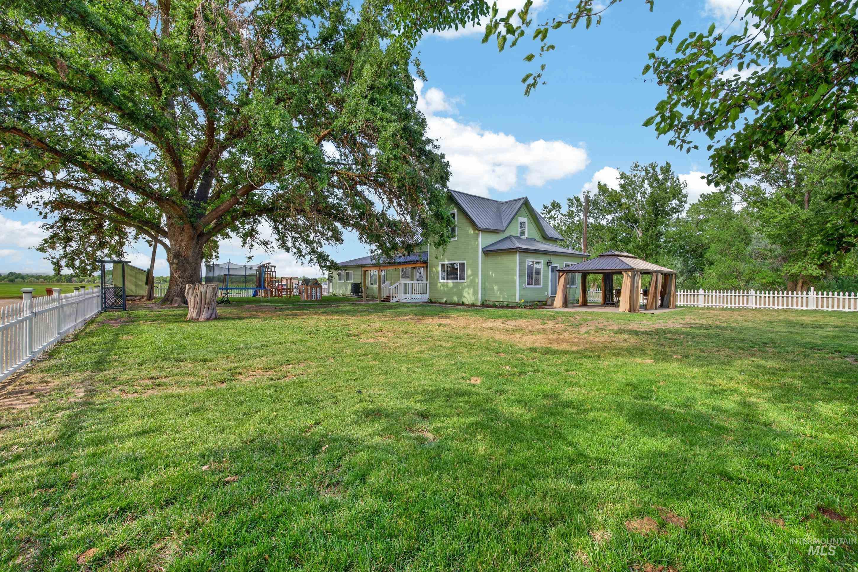 960 Nw 14Th Ave, Payette, Idaho 83661-5209, 4 Bedrooms, 2.5 Bathrooms, Residential For Sale, Price $749,900,MLS 98991934